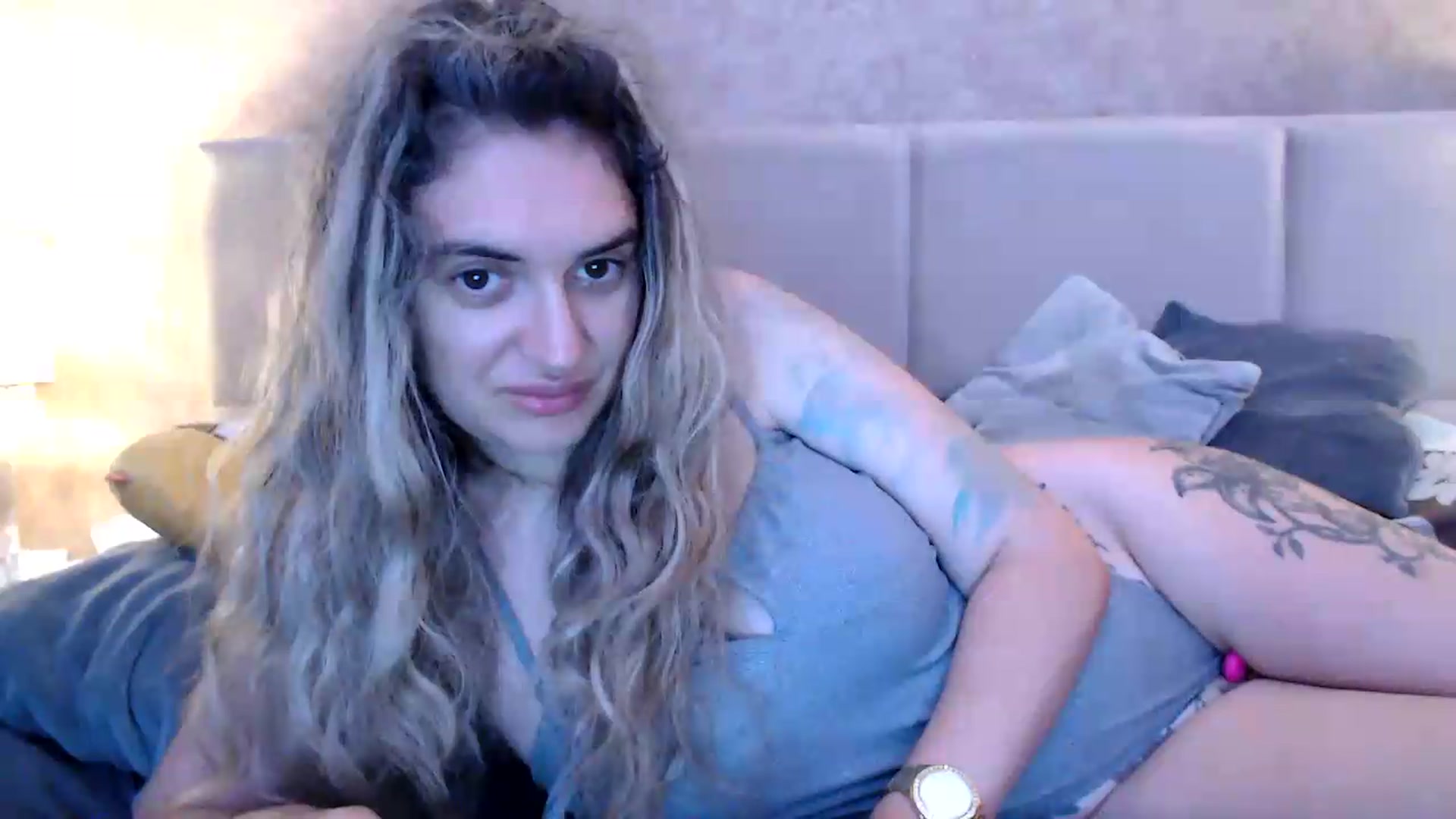 Gallery image thumbnail from MissDivinna's myfreecams stream on, 07/19/2026, 23:04 image 15 of 20