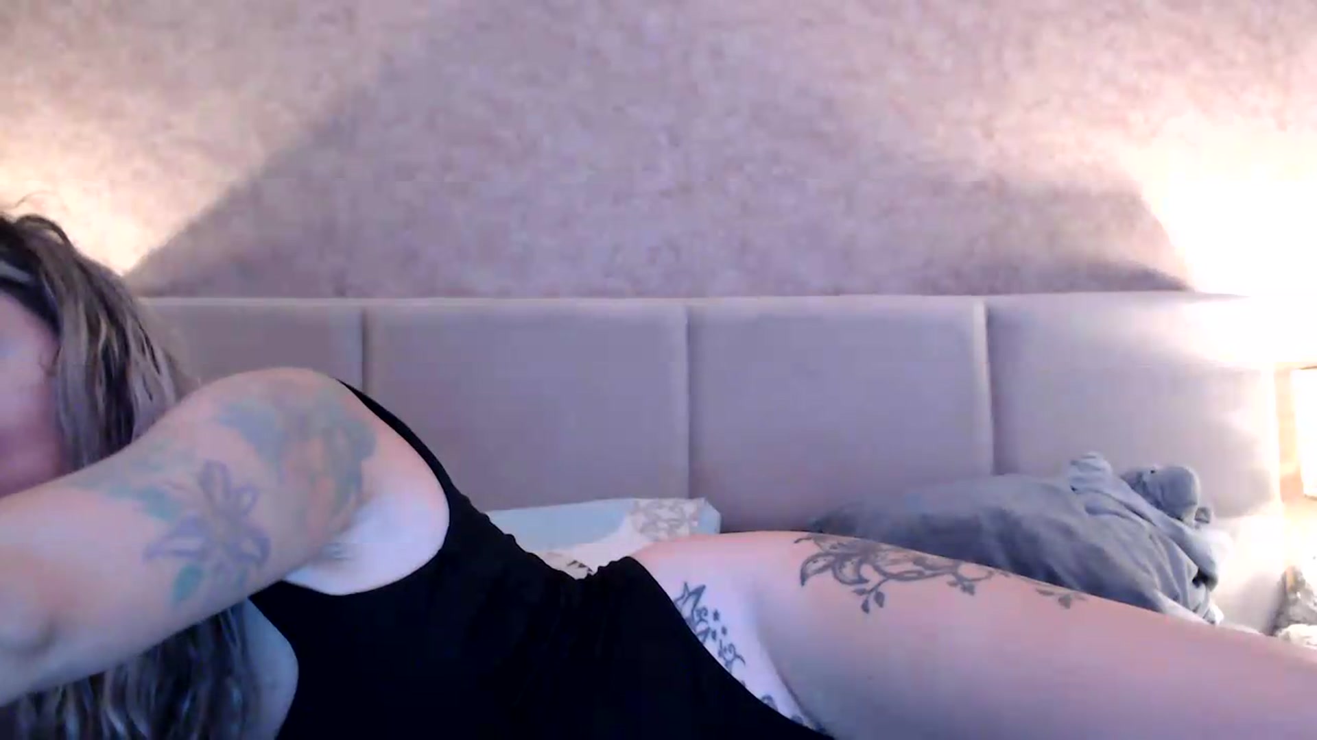 Gallery image thumbnail from MissDivinna's myfreecams stream on, 08/01/2026, 20:59 image 3 of 20