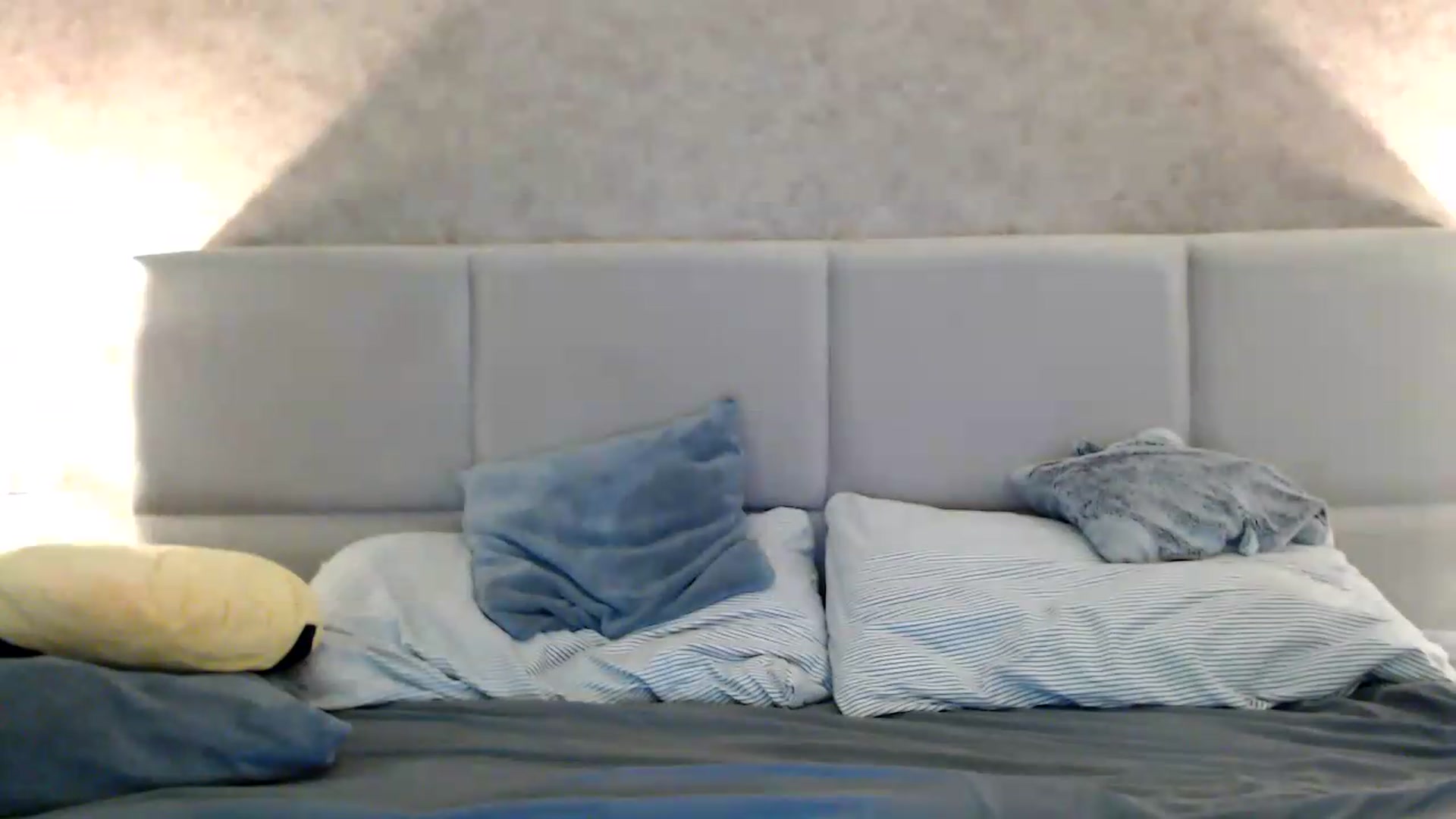 Gallery image thumbnail from MissDivinna's myfreecams stream on, 08/12/2026, 24:00 image 6 of 20