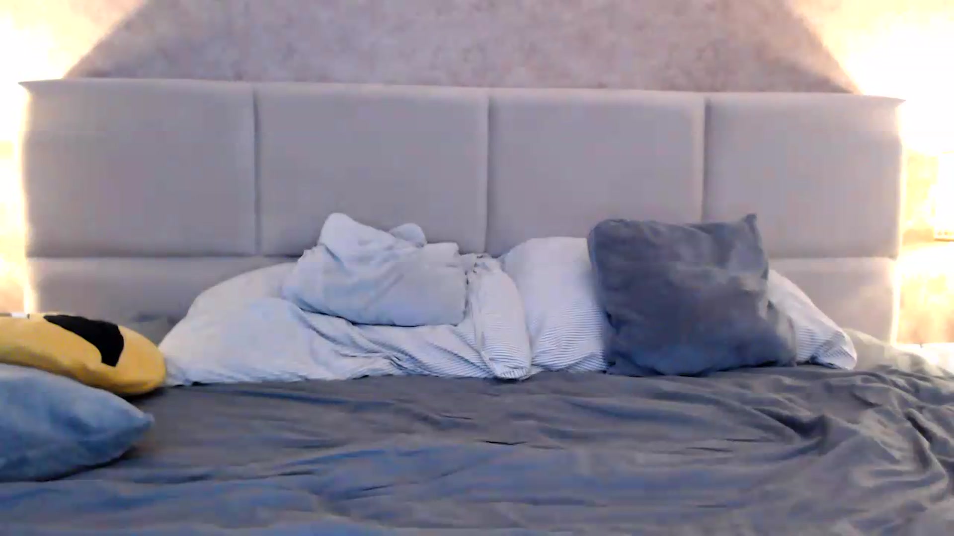Gallery image thumbnail from MissDivinna's myfreecams stream on, 08/14/2026, 24:14 image 2 of 20
