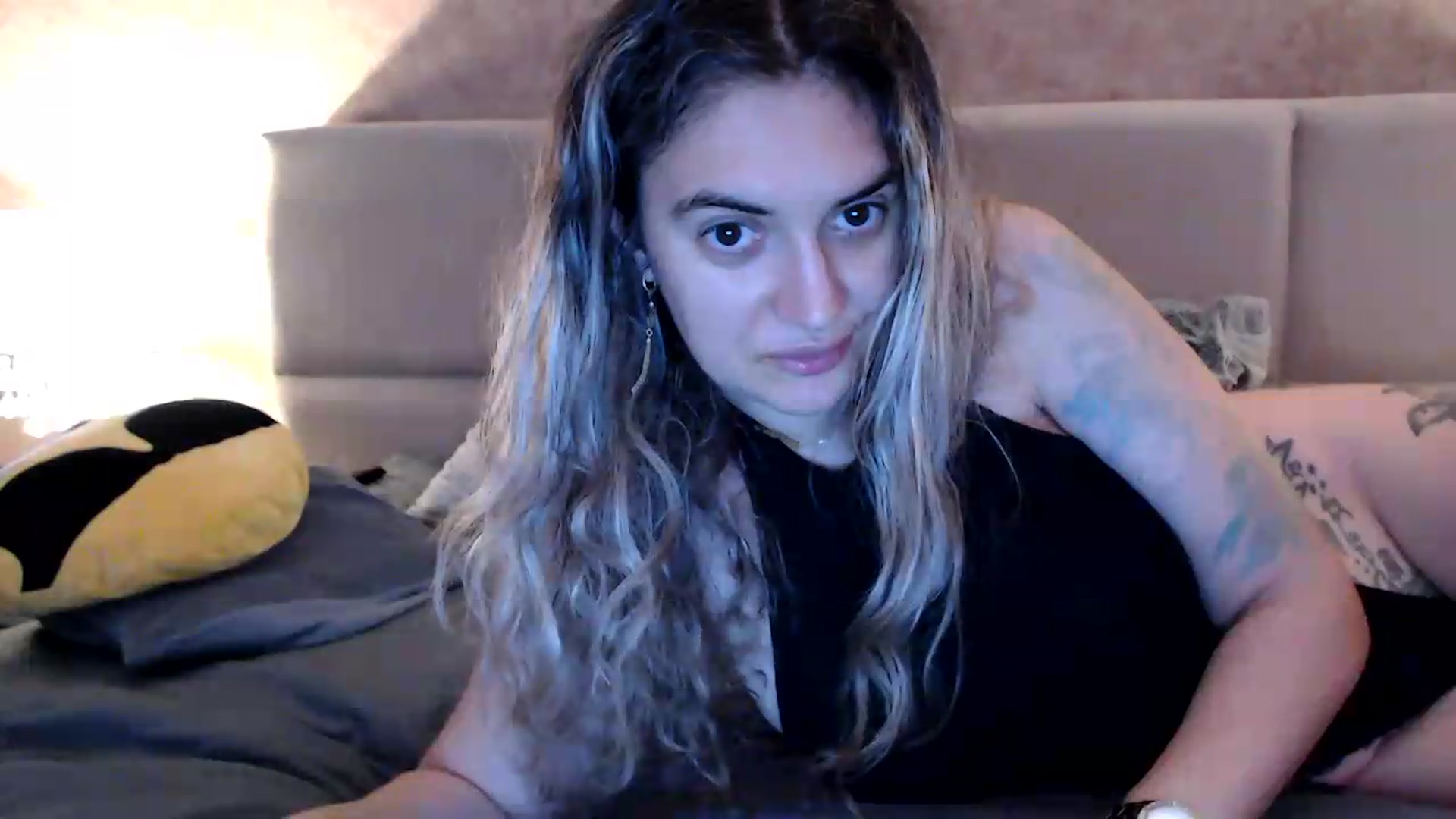 Gallery image thumbnail from MissDivinna's myfreecams stream on, 08/15/2026, 23:18 image 7 of 20