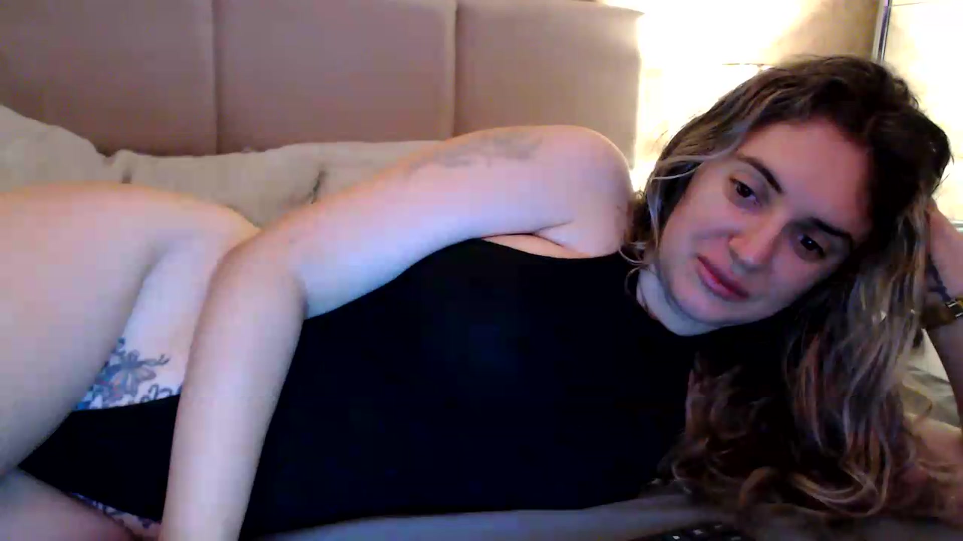 Gallery image thumbnail from MissDivinna's myfreecams stream on, 08/16/2026, 24:40 image 9 of 20