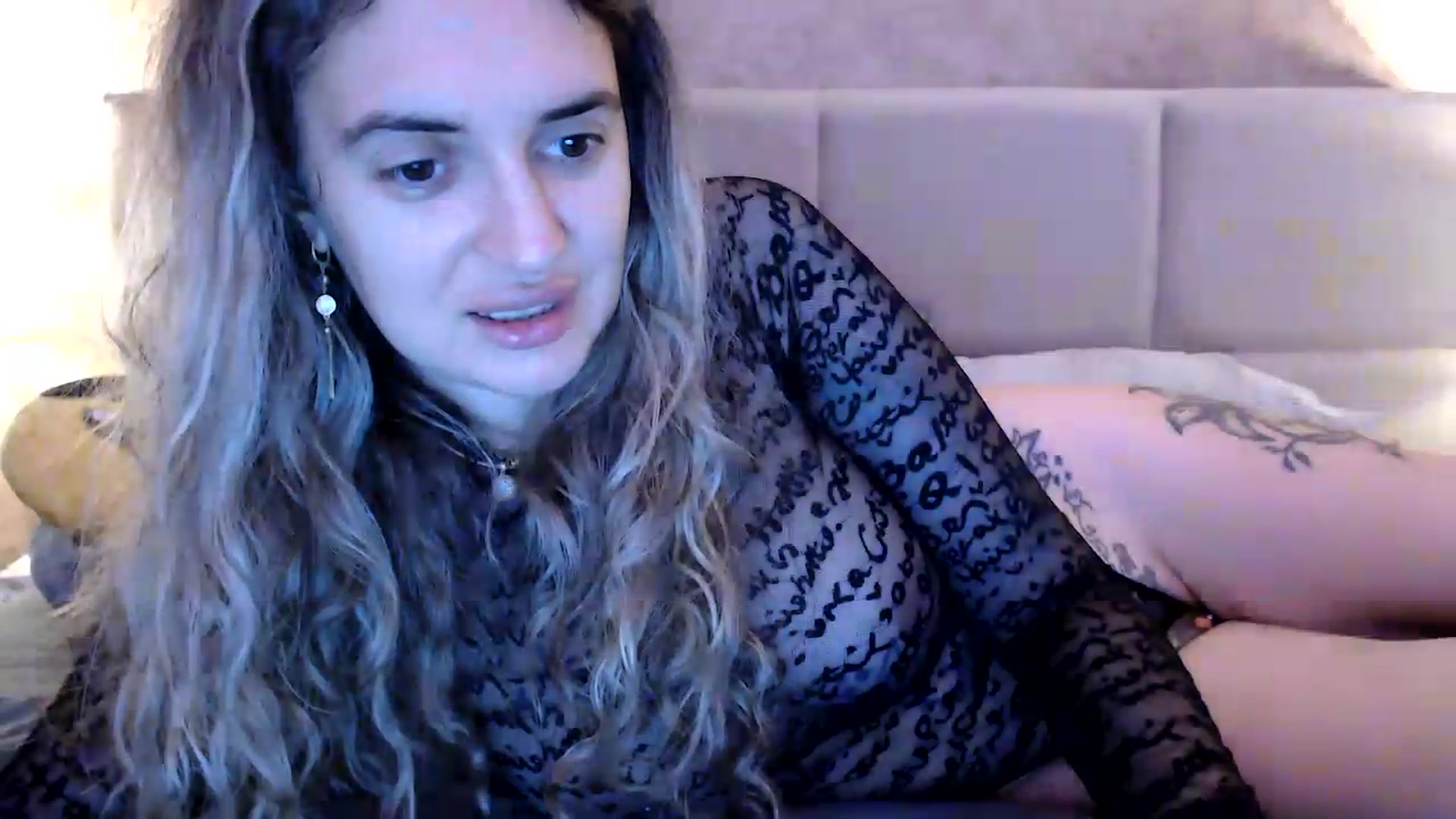 Gallery image thumbnail from MissDivinna's myfreecams stream on, 08/18/2026, 22:31 image 14 of 20