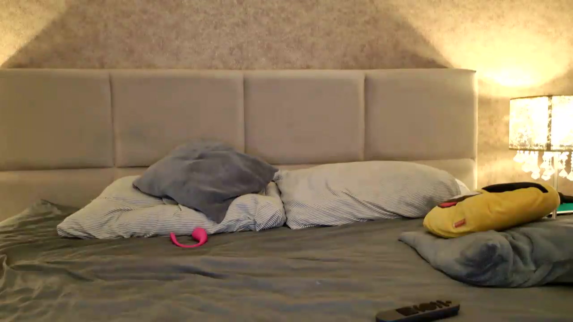 Gallery image thumbnail from MissDivinna's myfreecams stream on, 08/20/2026, 01:13 image 19 of 20