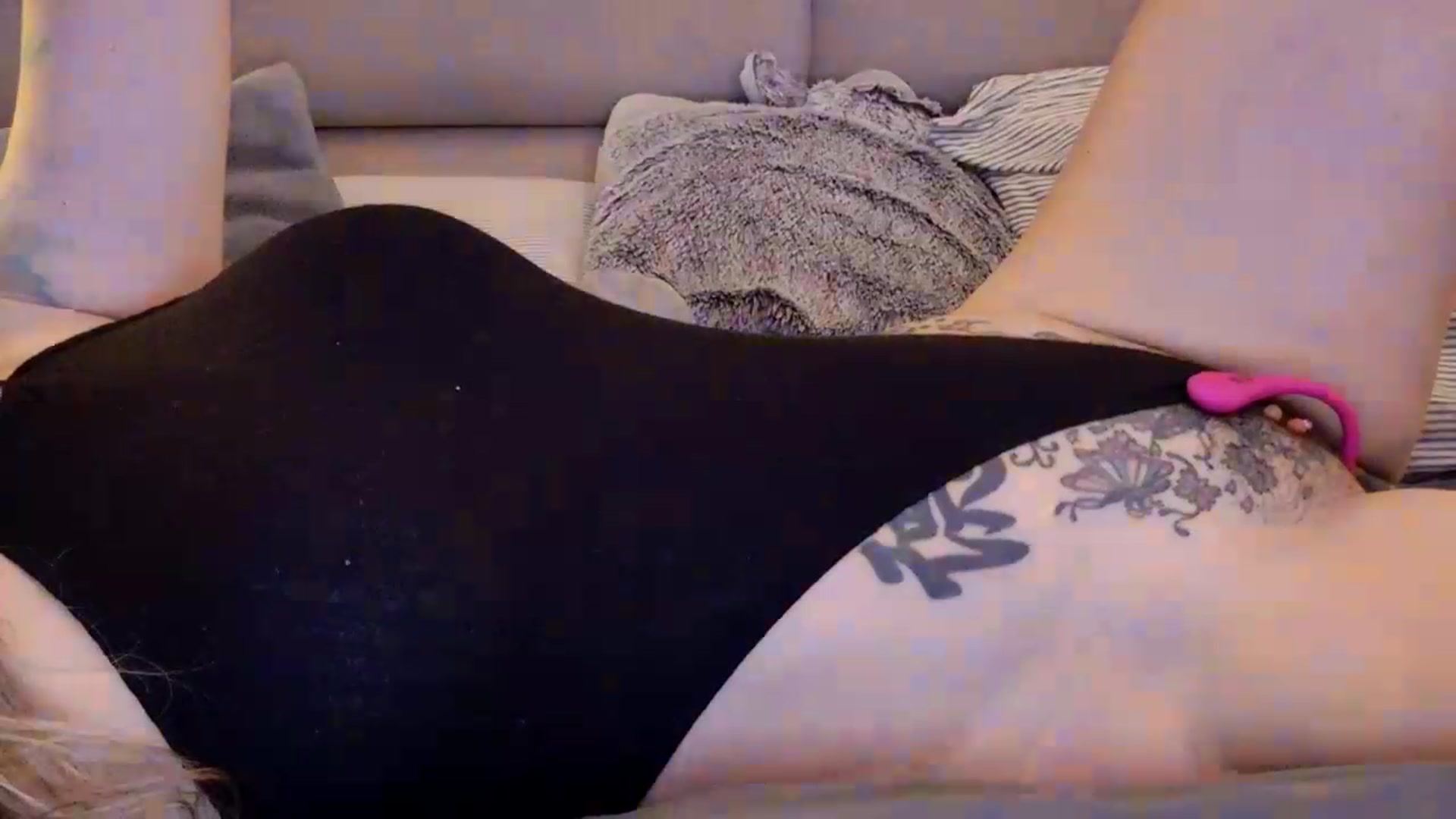 Gallery image thumbnail from MissDivinna's myfreecams stream on, 08/23/2026, 22:43 image 15 of 20