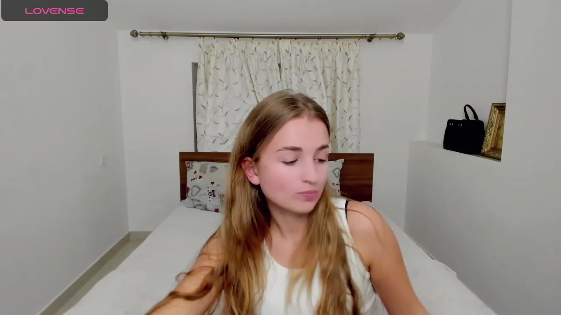 Gallery image thumbnail from MissElegant's myfreecams stream on, 10/08/2023, 20:25 image 9 of 20