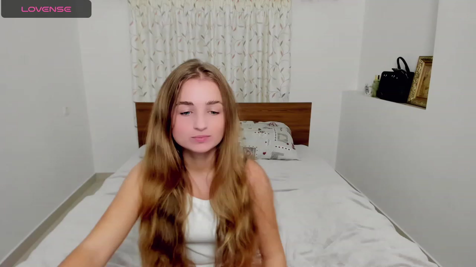 Gallery image thumbnail from MissElegant's myfreecams stream on, 10/09/2023, 19:50 image 3 of 20