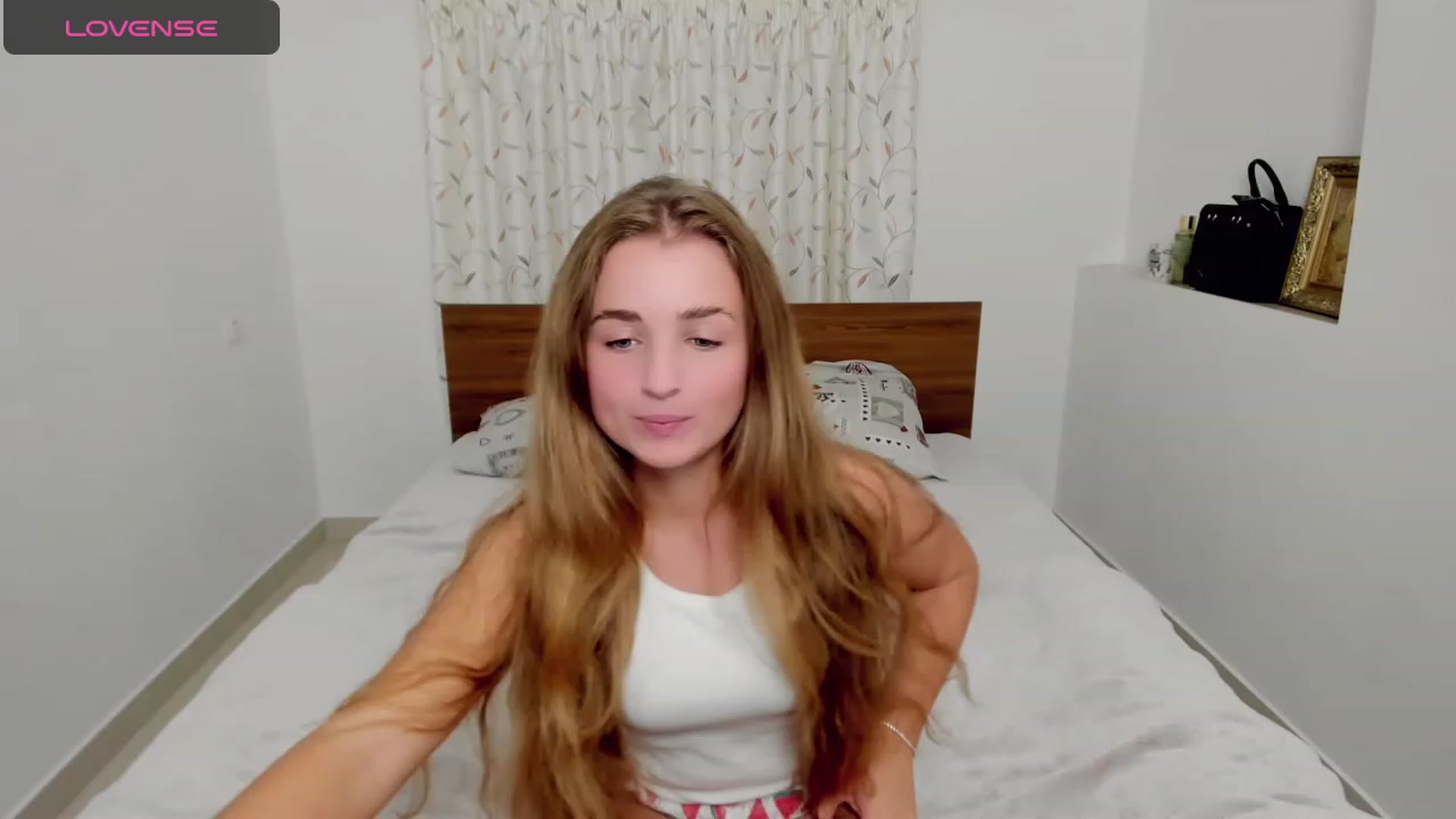 Gallery image thumbnail from MissElegant's myfreecams stream on, 10/09/2023, 19:50 image 14 of 20