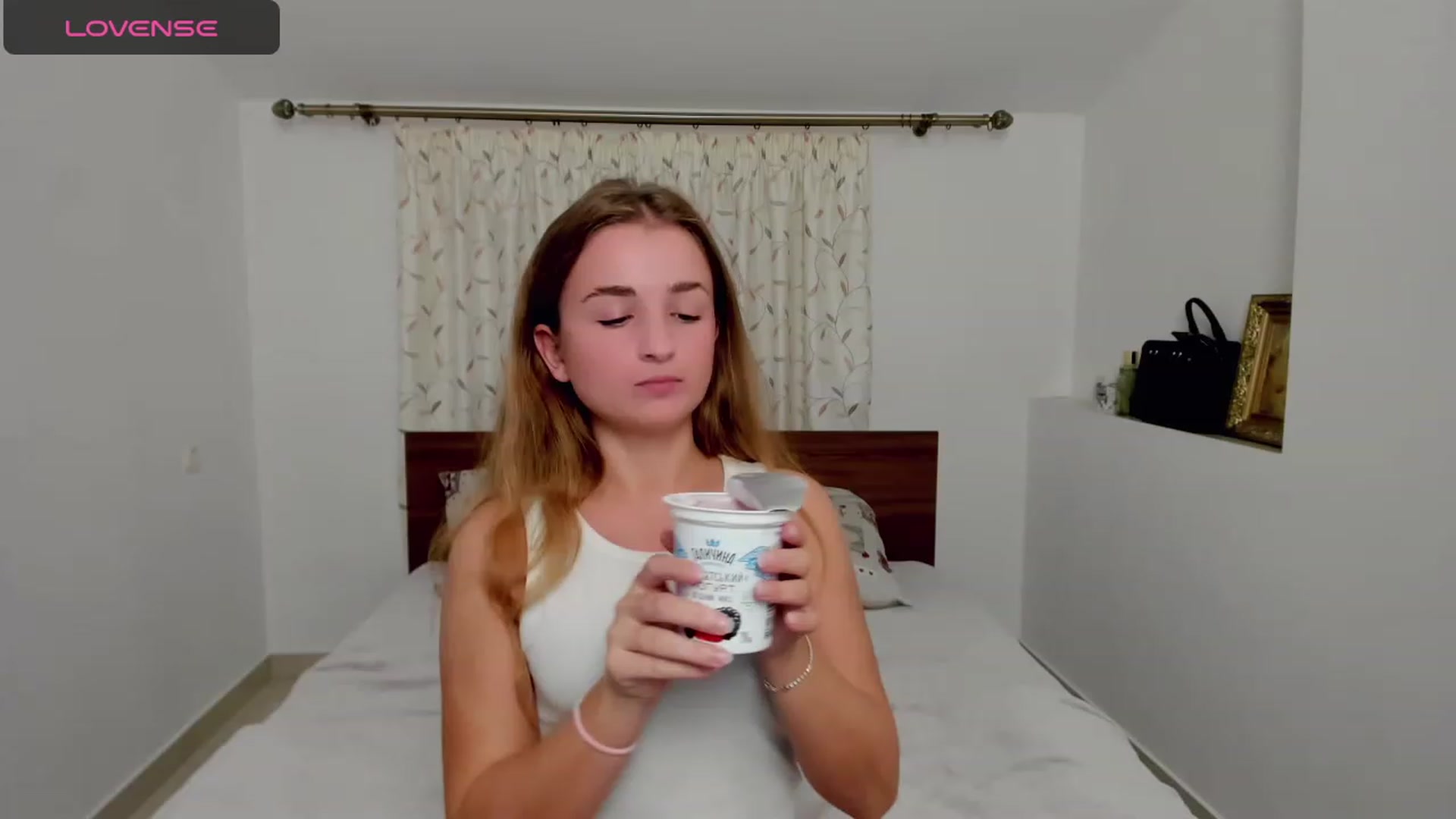 Gallery image thumbnail from MissElegant's myfreecams stream on, 10/09/2023, 20:13 image 7 of 20