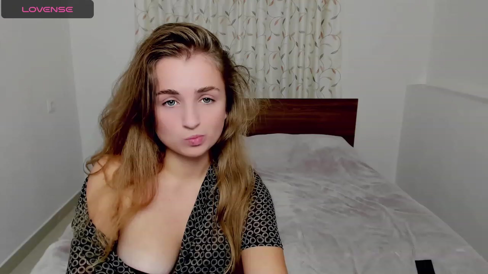 Gallery image thumbnail from MissElegant's myfreecams stream on, 10/17/2023, 23:21 image 4 of 20