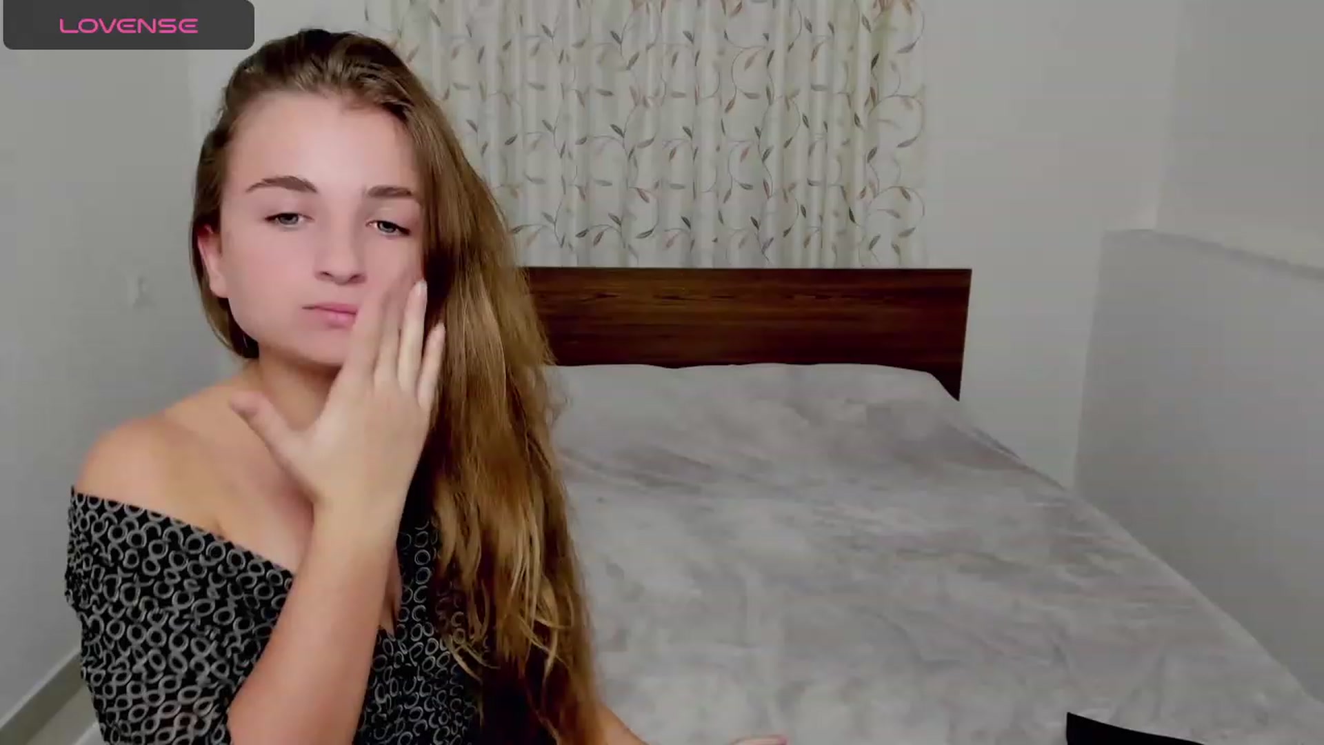Gallery image thumbnail from MissElegant's myfreecams stream on, 10/18/2023, 01:14 image 3 of 20