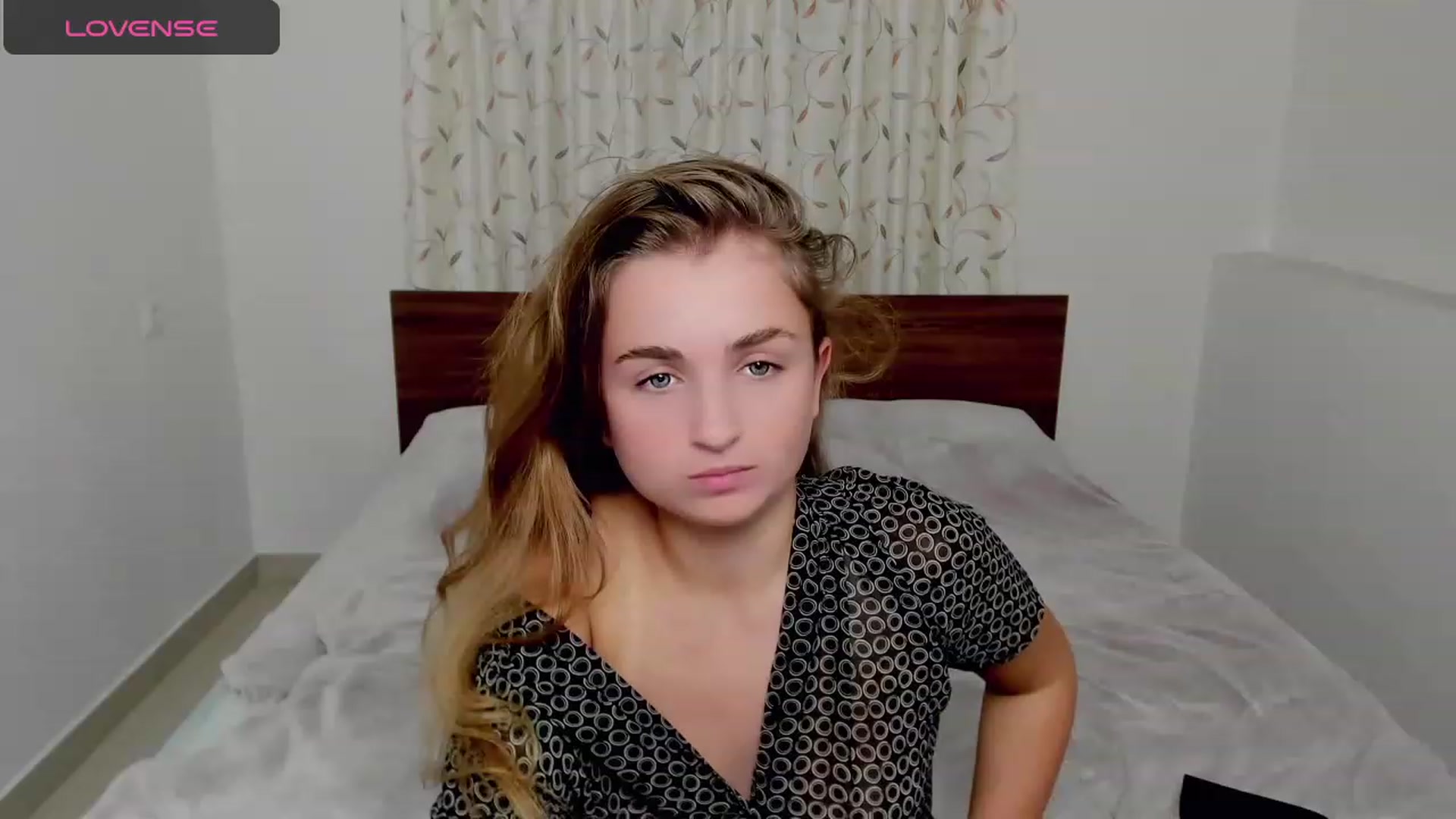 Gallery image thumbnail from MissElegant's myfreecams stream on, 10/18/2023, 01:14 image 15 of 20
