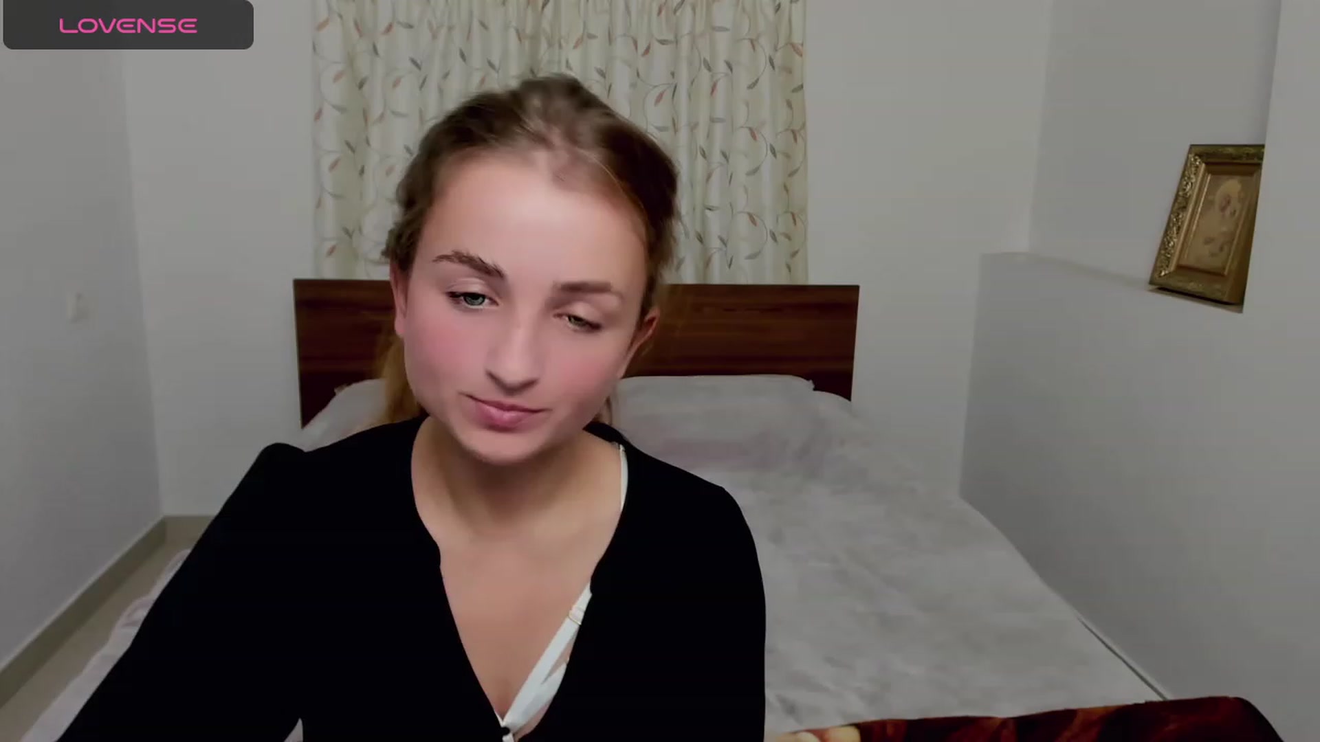 Gallery image thumbnail from MissElegant's myfreecams stream on, 10/22/2023, 19:38 image 17 of 20