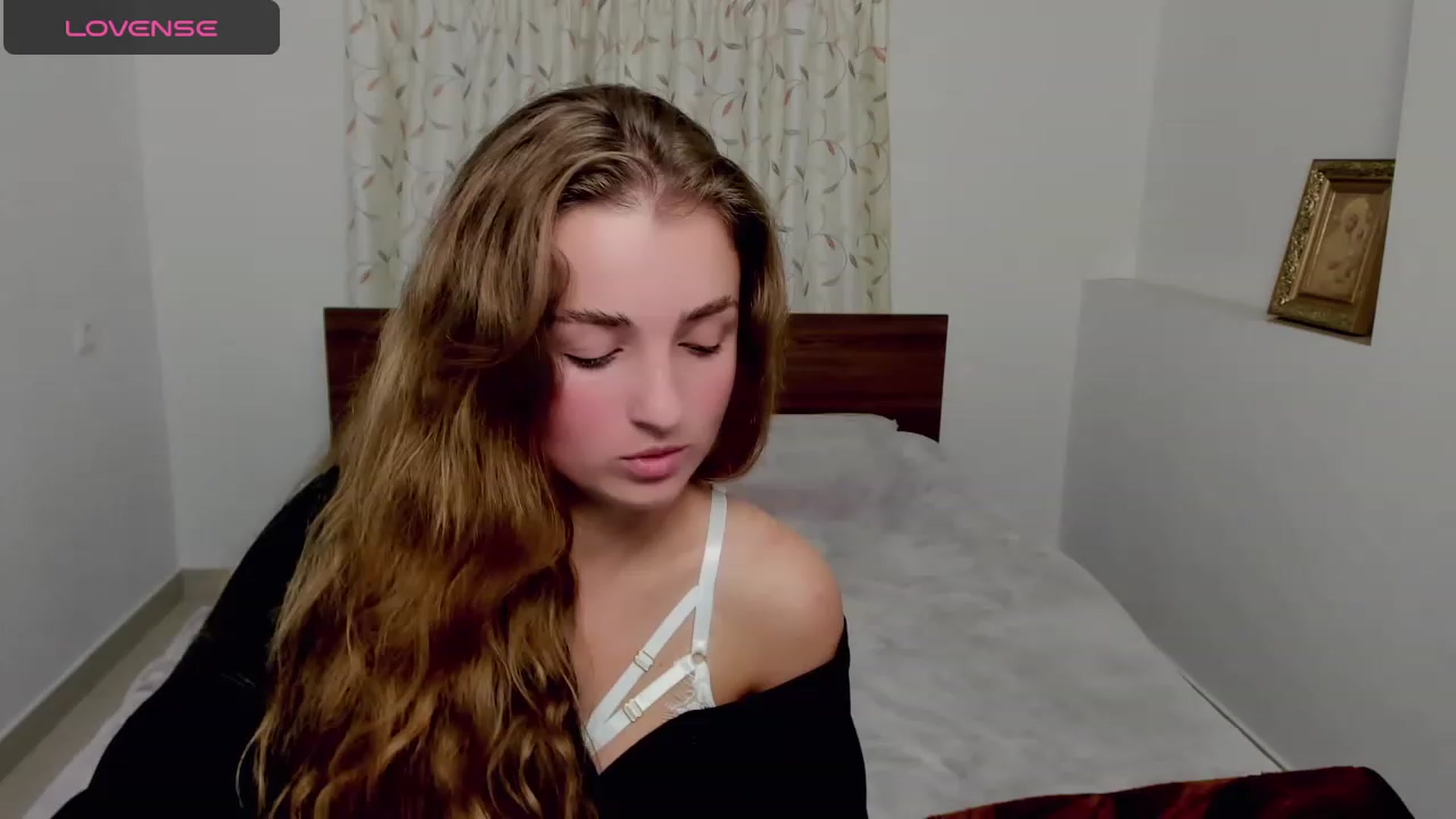 Gallery image thumbnail from MissElegant's myfreecams stream on, 10/22/2023, 19:38 image 8 of 20