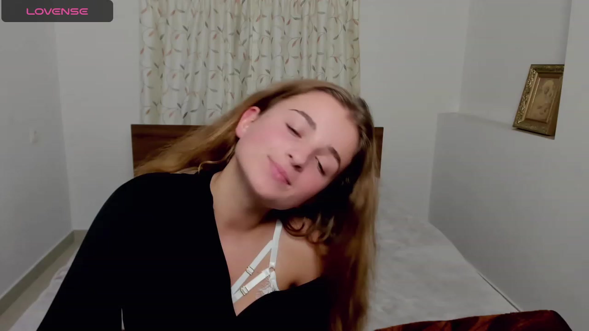 Gallery image thumbnail from MissElegant's myfreecams stream on, 10/22/2023, 19:38 image 9 of 20
