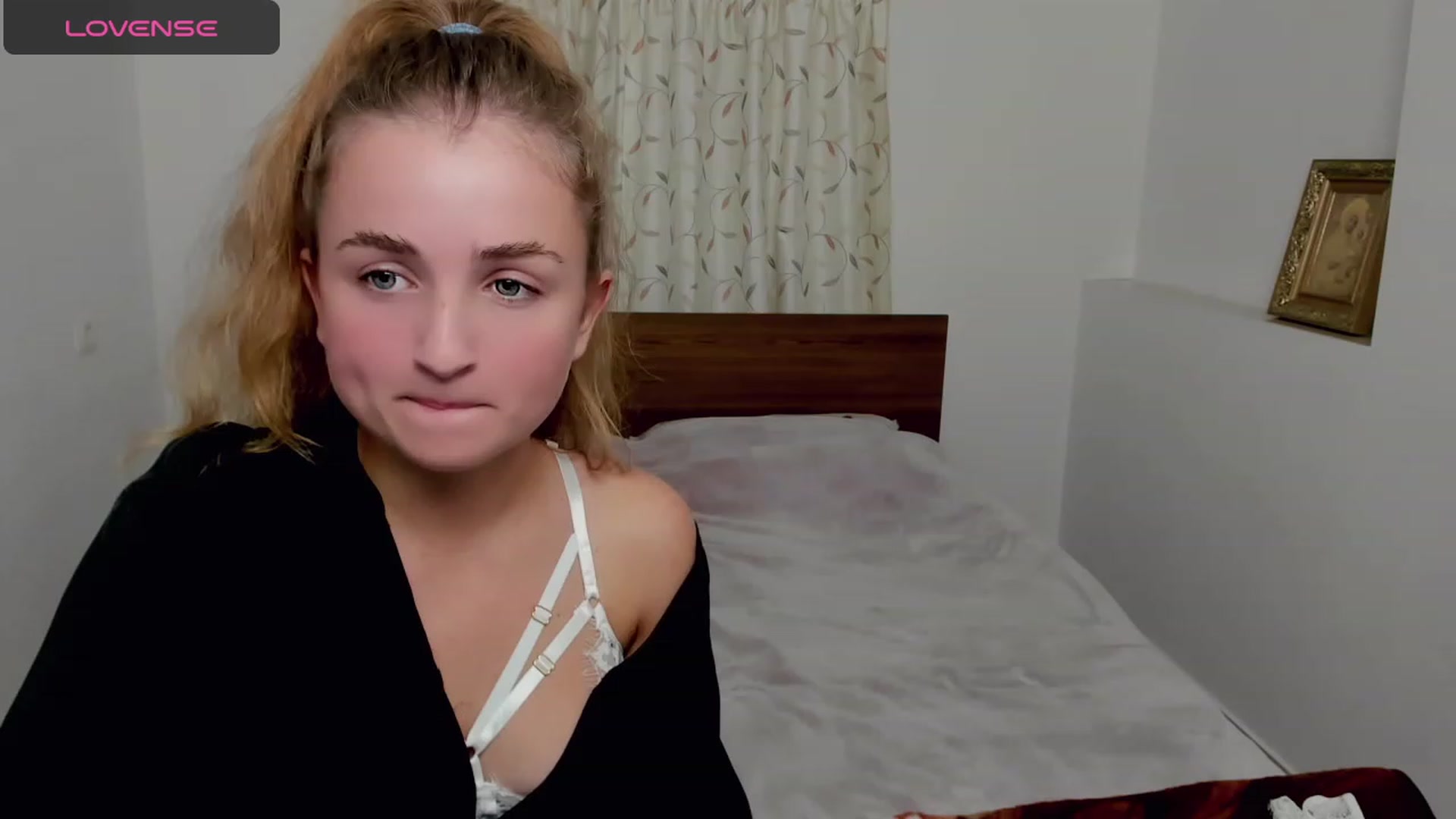 Gallery image thumbnail from MissElegant's myfreecams stream on, 10/22/2023, 20:28 image 17 of 20