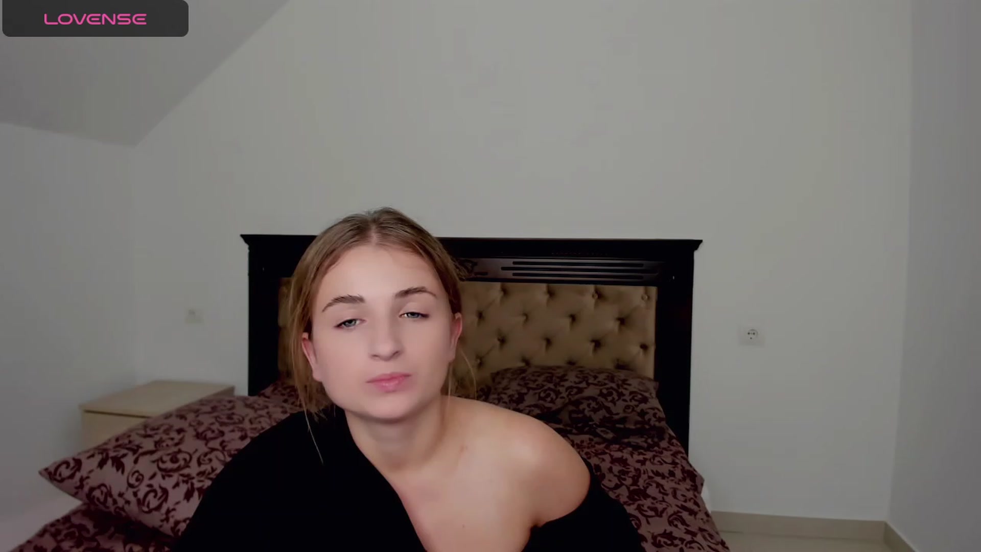 Gallery image thumbnail from MissElegant's myfreecams stream on, 11/06/2023, 24:28 image 19 of 20