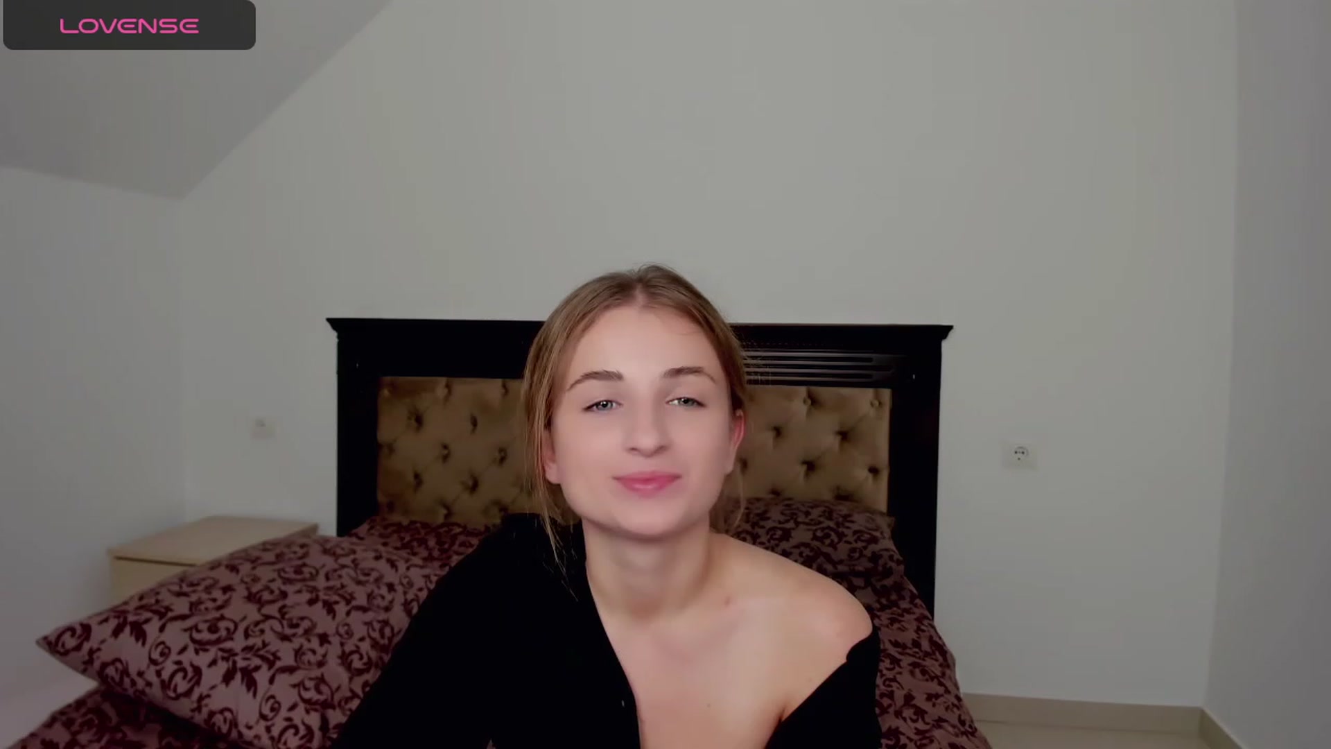 Gallery image thumbnail from MissElegant's myfreecams stream on, 11/06/2023, 24:28 image 5 of 20