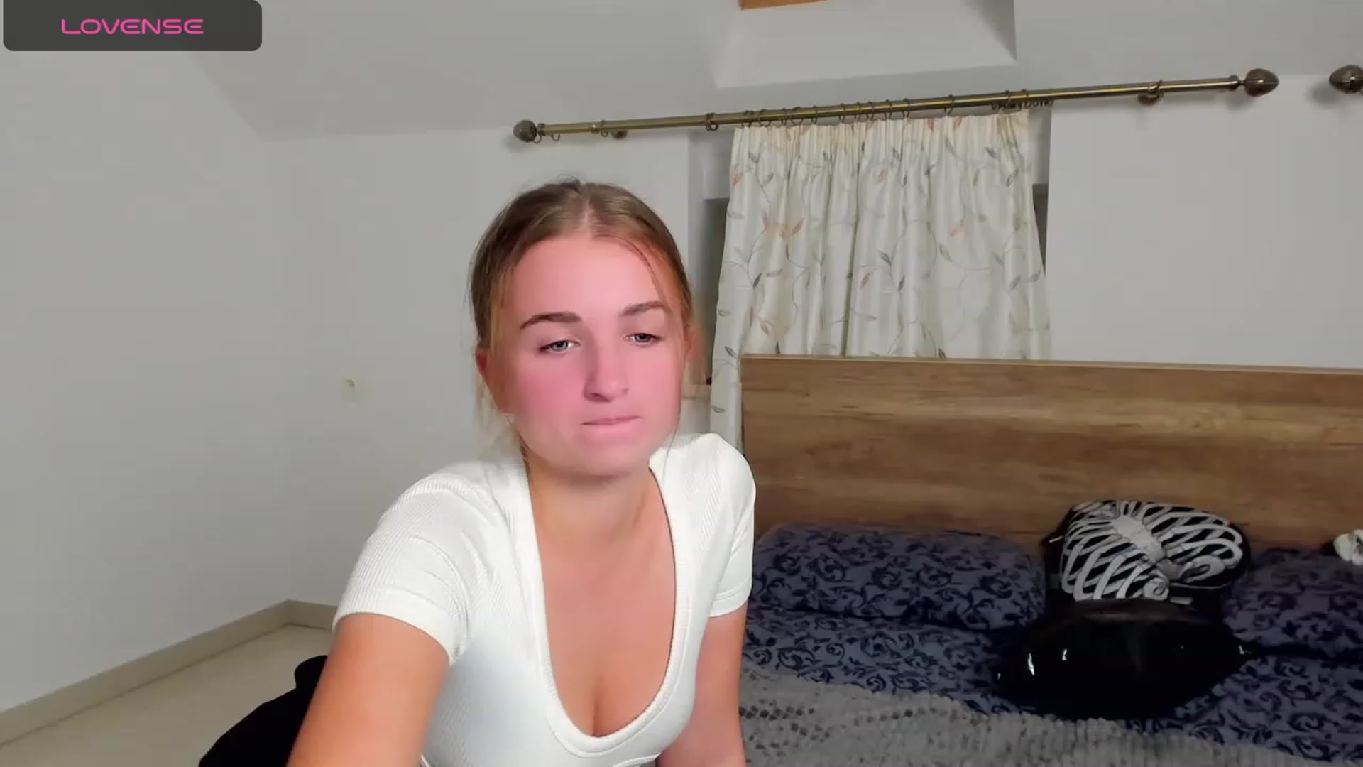 Gallery image thumbnail from MissElegant's myfreecams stream on, 11/08/2023, 20:17 image 18 of 20