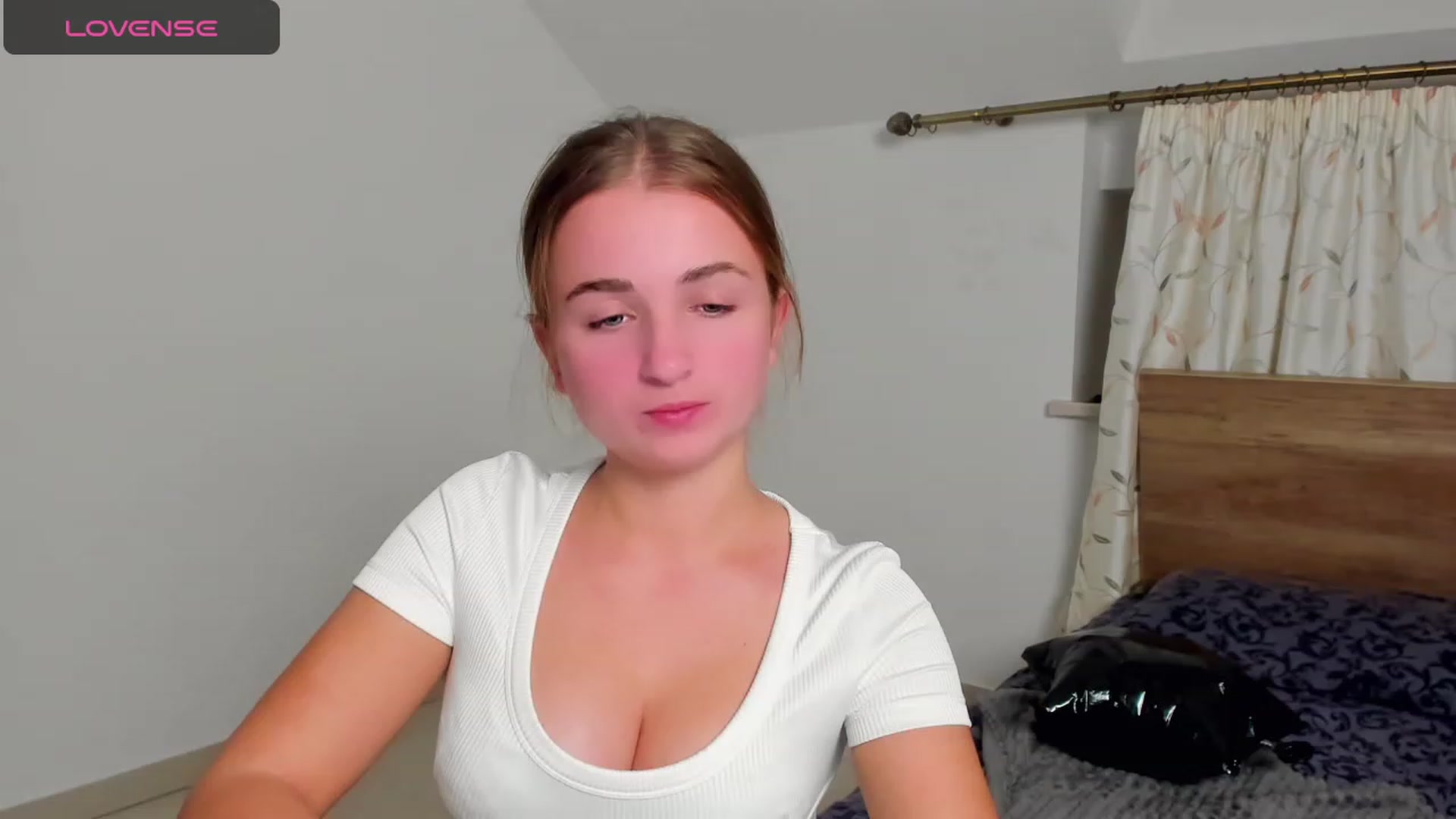 Gallery image thumbnail from MissElegant's myfreecams stream on, 11/08/2023, 20:17 image 11 of 20