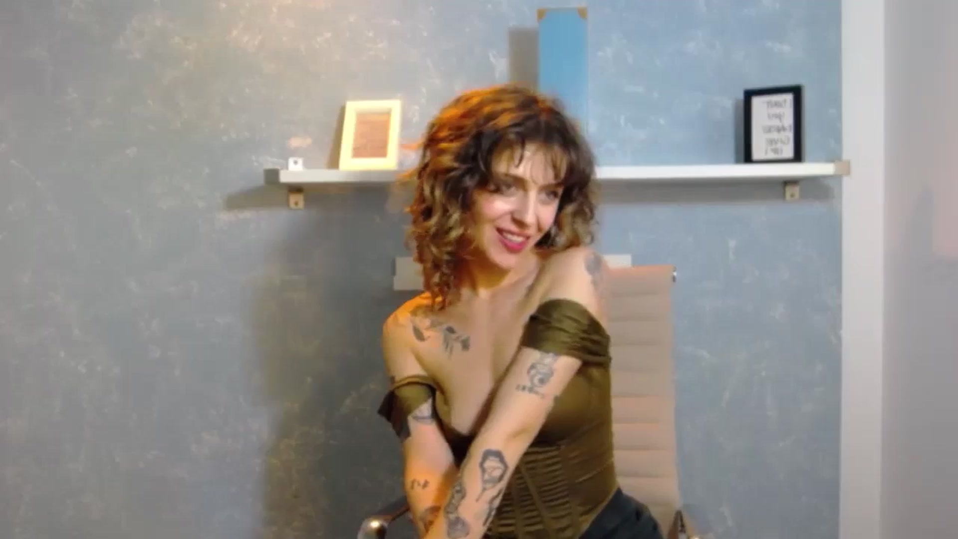 Gallery image thumbnail from MissEnergy_'s myfreecams stream on, 10/31/2023, 15:59 image 4 of 20