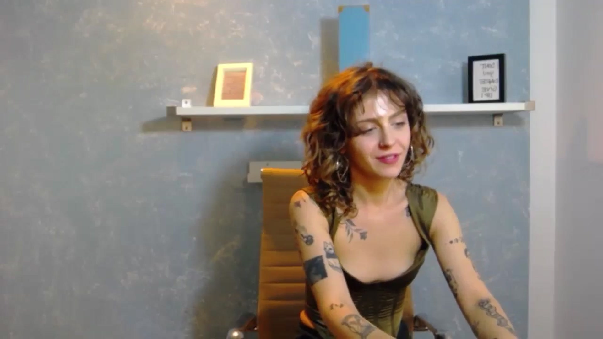 Gallery image thumbnail from MissEnergy_'s myfreecams stream on, 10/31/2023, 15:59 image 3 of 20