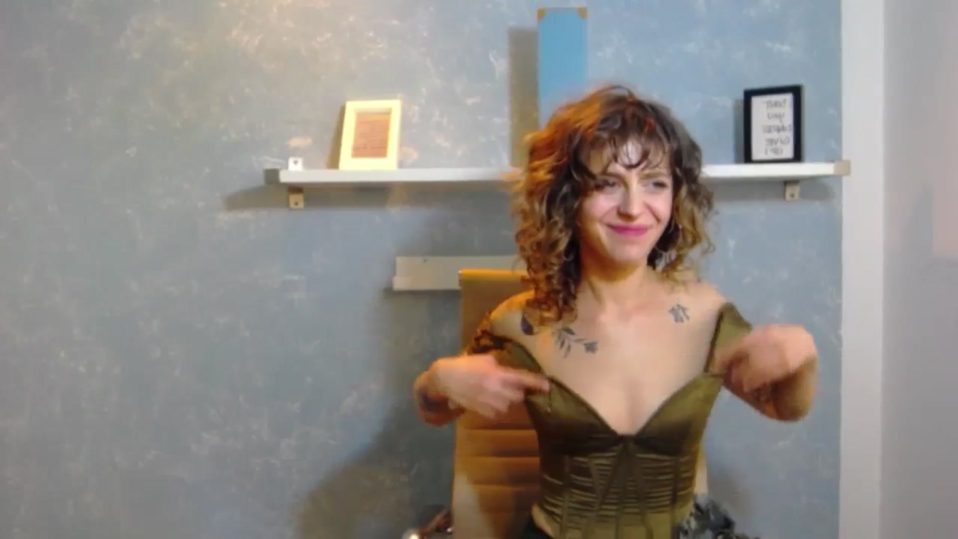Gallery image thumbnail from MissEnergy_'s myfreecams stream on, 10/31/2023, 15:59 image 10 of 20