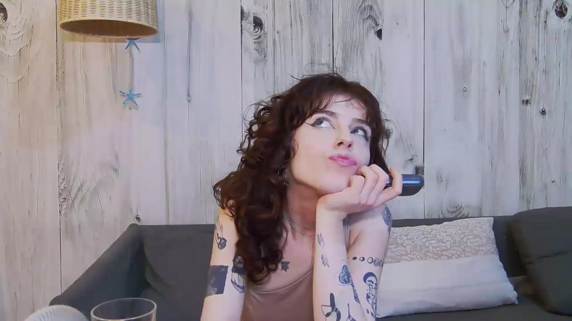 Gallery image thumbnail from MissEnergy_'s myfreecams stream on, 04/25/2024, 17:19 image 8 of 20