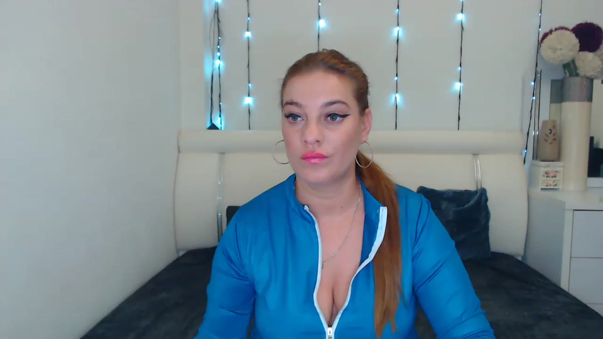 Gallery image thumbnail from MissEva0's myfreecams stream on, 12/31/2022, 13:18 image 5 of 20