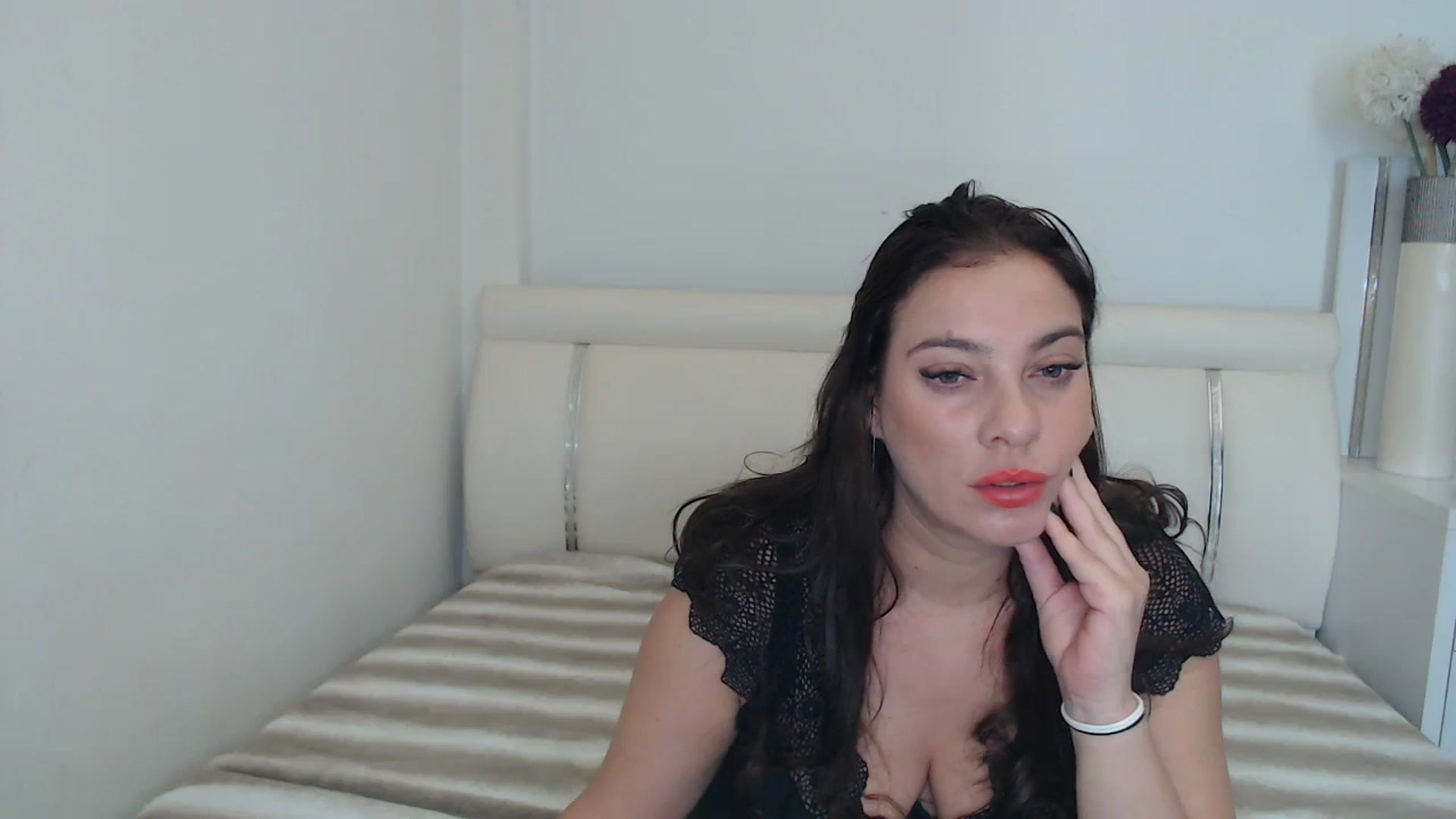 Gallery image thumbnail from MissEva0's myfreecams stream on, 11/26/2023, 11:27 image 8 of 20