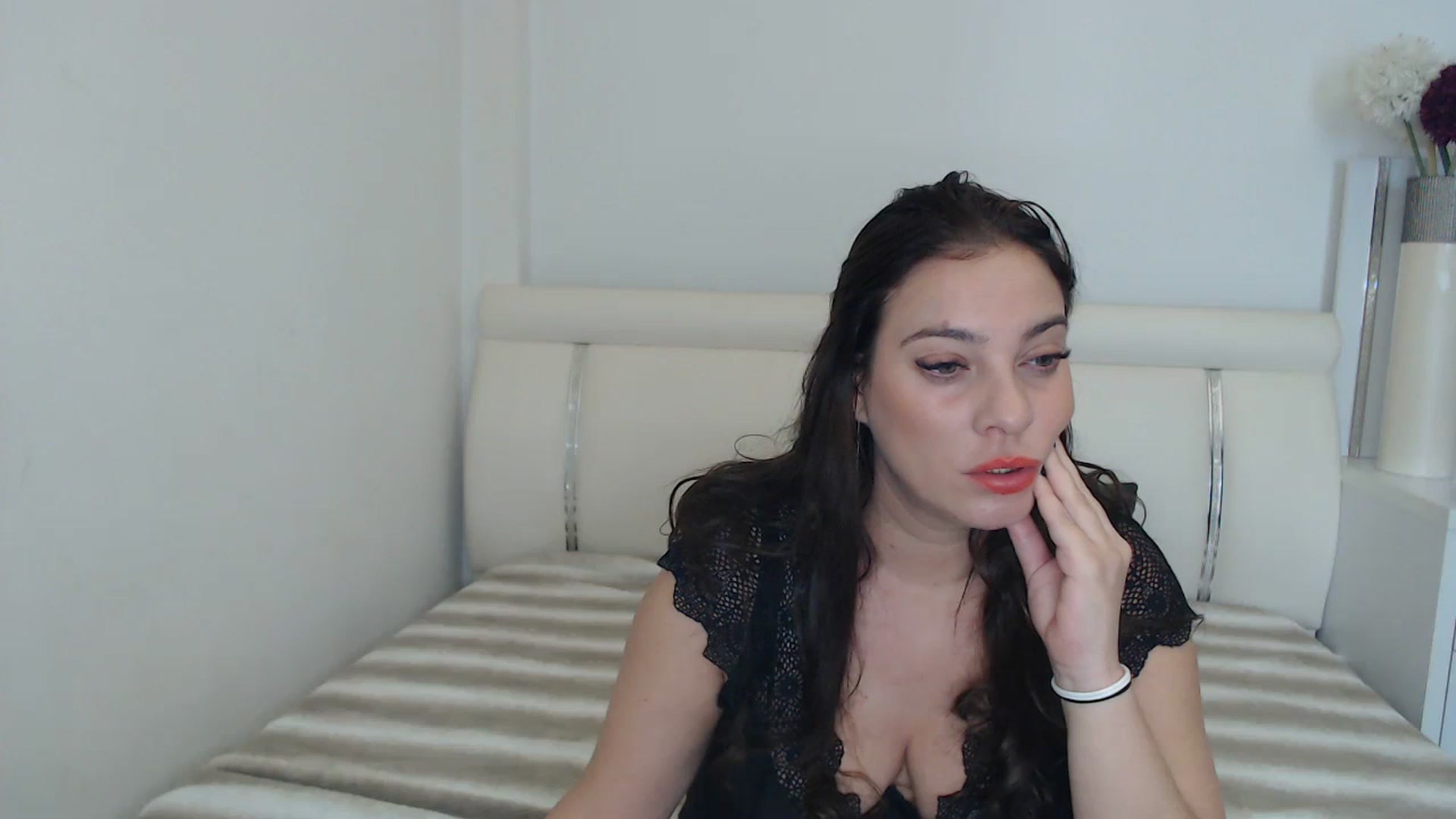 Gallery image thumbnail from MissEva0's myfreecams stream on, 11/26/2023, 11:27 image 7 of 20