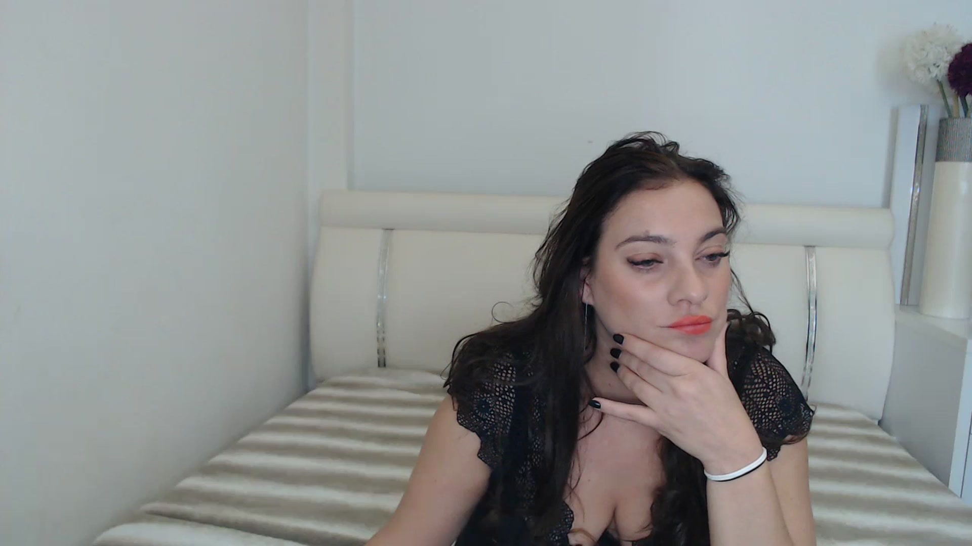 Gallery image thumbnail from MissEva0's myfreecams stream on, 11/26/2023, 11:27 image 10 of 20