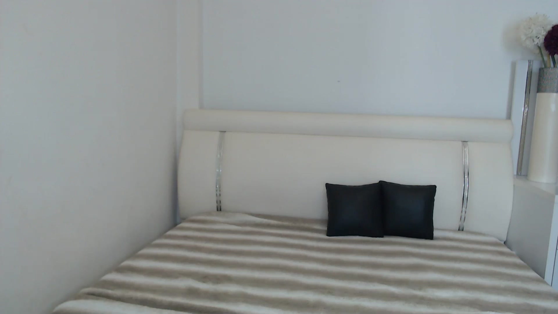 Gallery image thumbnail from MissEva0's myfreecams stream on, 11/26/2023, 13:27 image 8 of 20