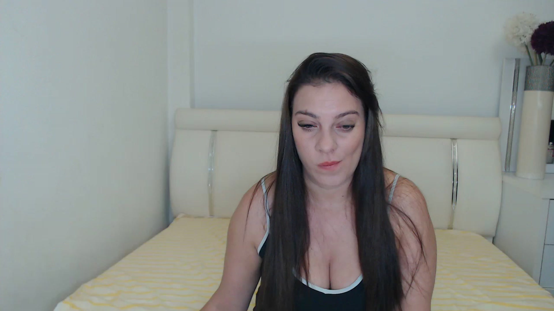Gallery image thumbnail from MissEva0's myfreecams stream on, 11/27/2023, 18:57 image 15 of 20