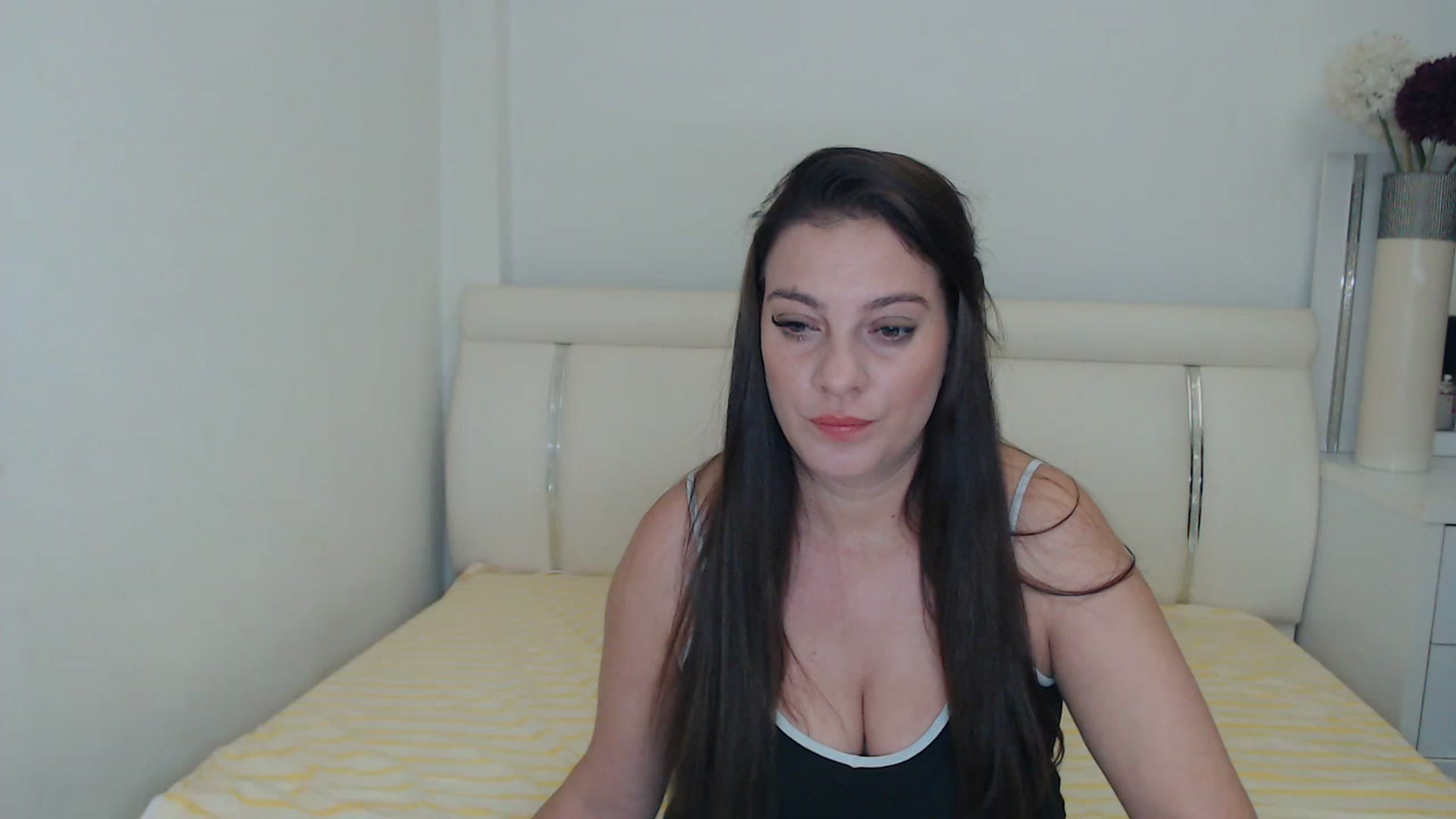Gallery image thumbnail from MissEva0's myfreecams stream on, 11/27/2023, 18:57 image 9 of 20