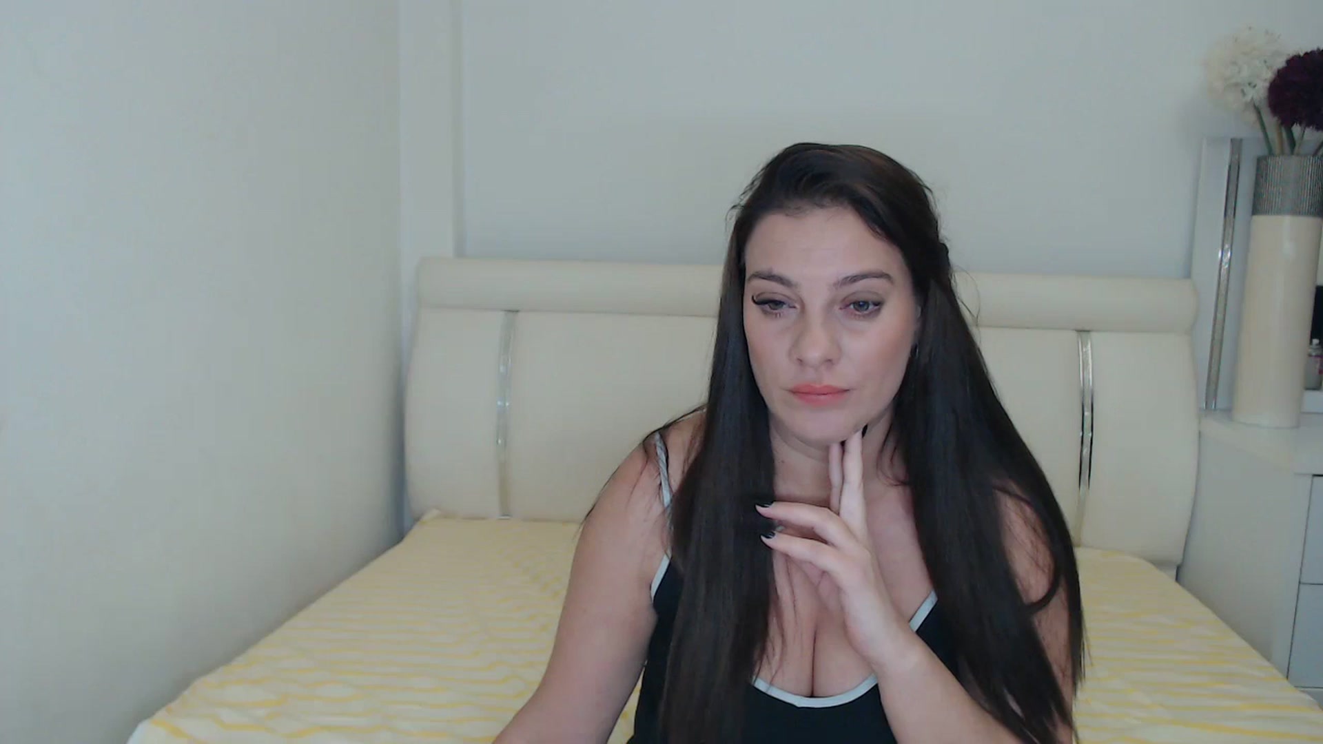 Gallery image thumbnail from MissEva0's myfreecams stream on, 11/27/2023, 19:47 image 12 of 20