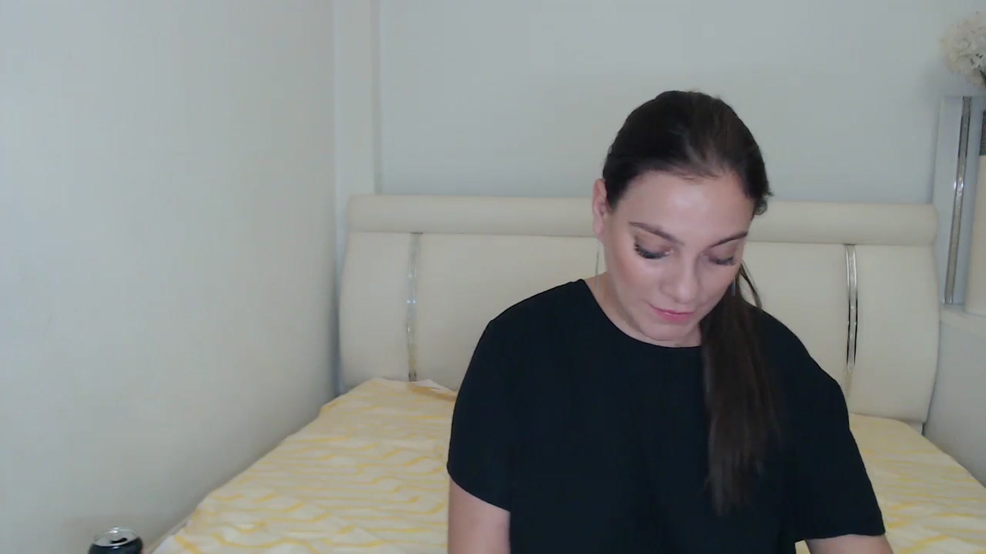Gallery image thumbnail from MissEva0's myfreecams stream on, 11/28/2023, 24:03 image 12 of 20