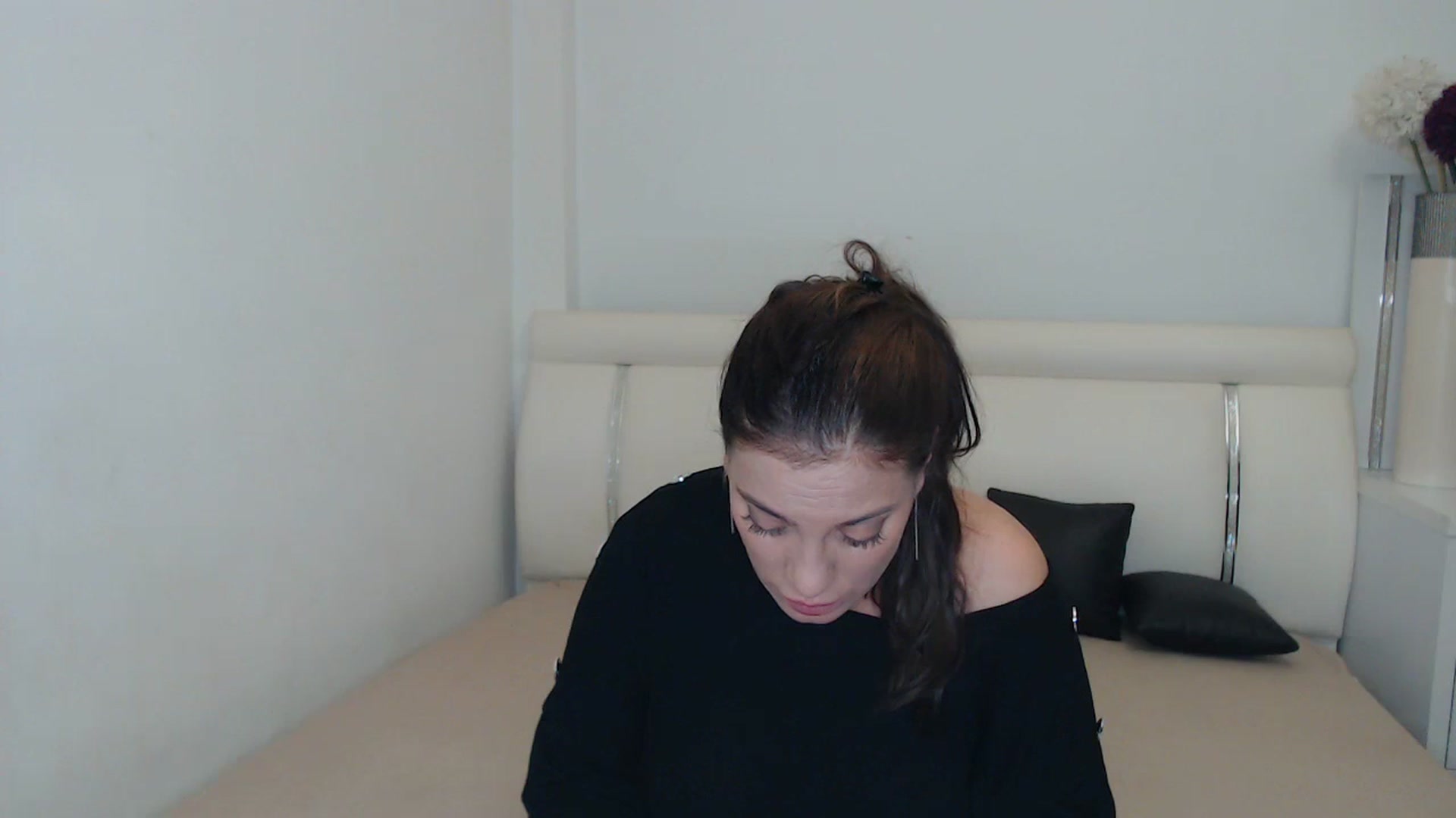 Gallery image thumbnail from MissEva0's myfreecams stream on, 11/29/2023, 20:25 image 13 of 20