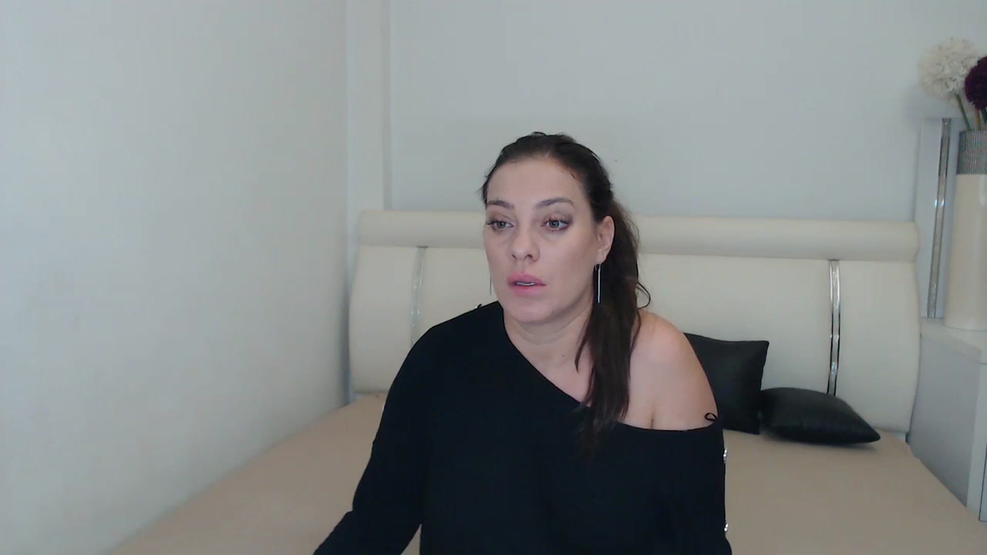 Gallery image thumbnail from MissEva0's myfreecams stream on, 11/29/2023, 22:31 image 16 of 20