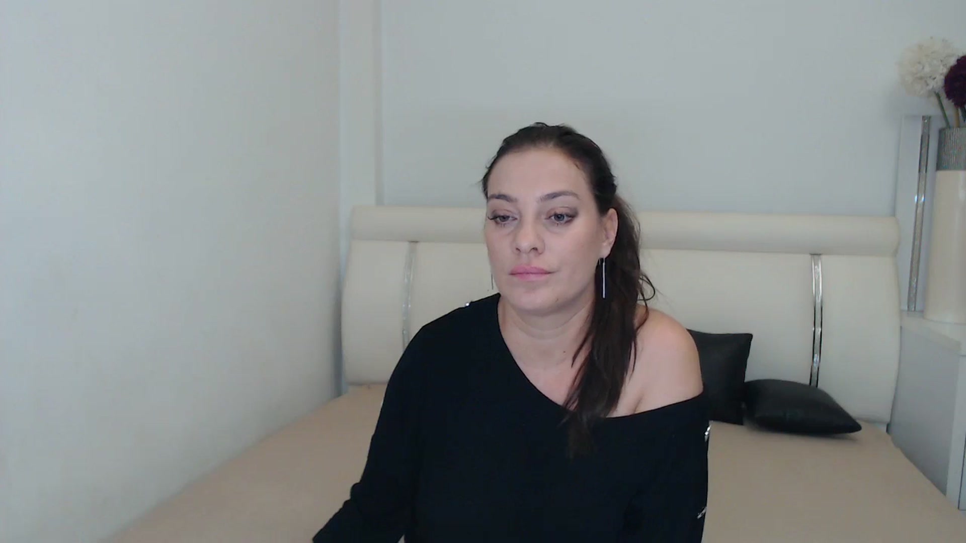 Gallery image thumbnail from MissEva0's myfreecams stream on, 11/29/2023, 22:31 image 3 of 20