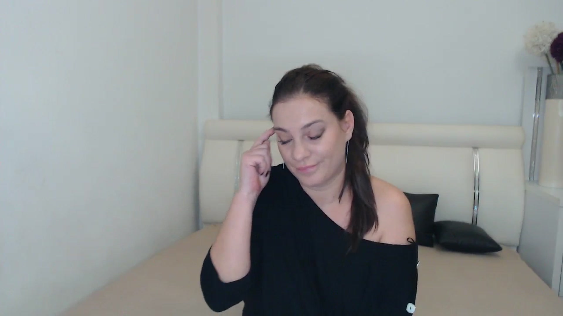 Gallery image thumbnail from MissEva0's myfreecams stream on, 11/29/2023, 22:31 image 9 of 20
