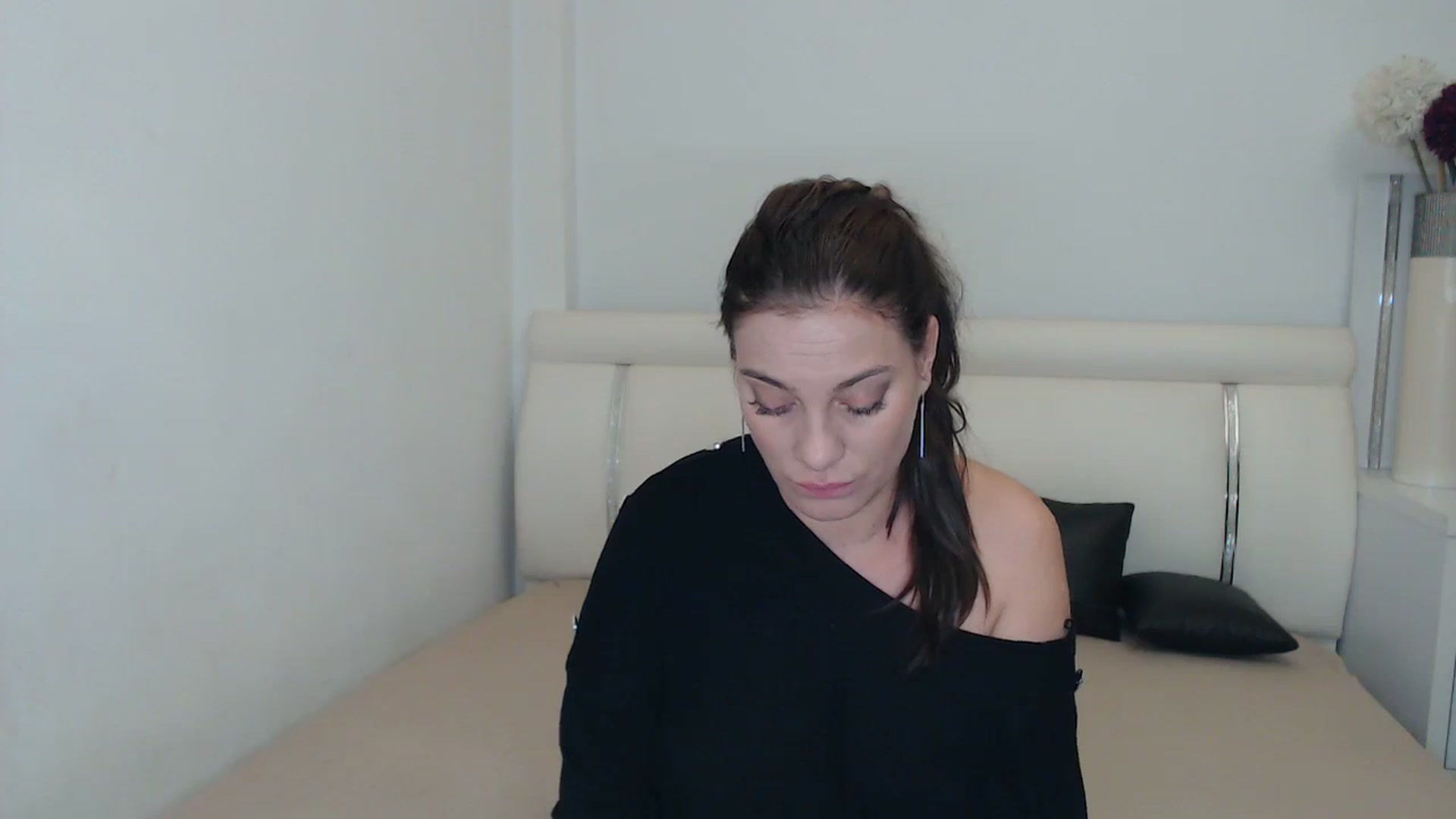 Gallery image thumbnail from MissEva0's myfreecams stream on, 11/29/2023, 22:31 image 13 of 20
