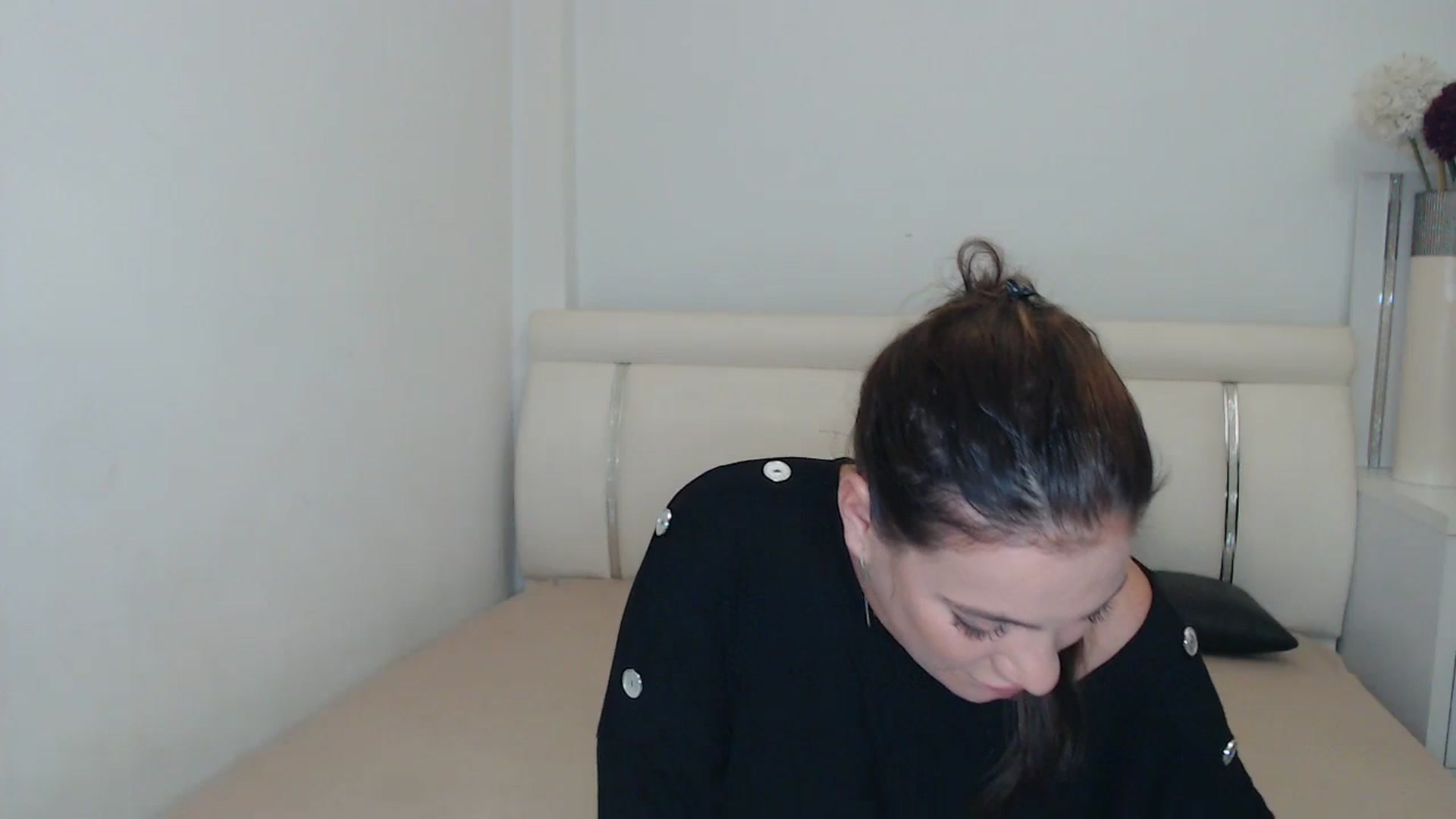 Gallery image thumbnail from MissEva0's myfreecams stream on, 11/29/2023, 23:32 image 12 of 20