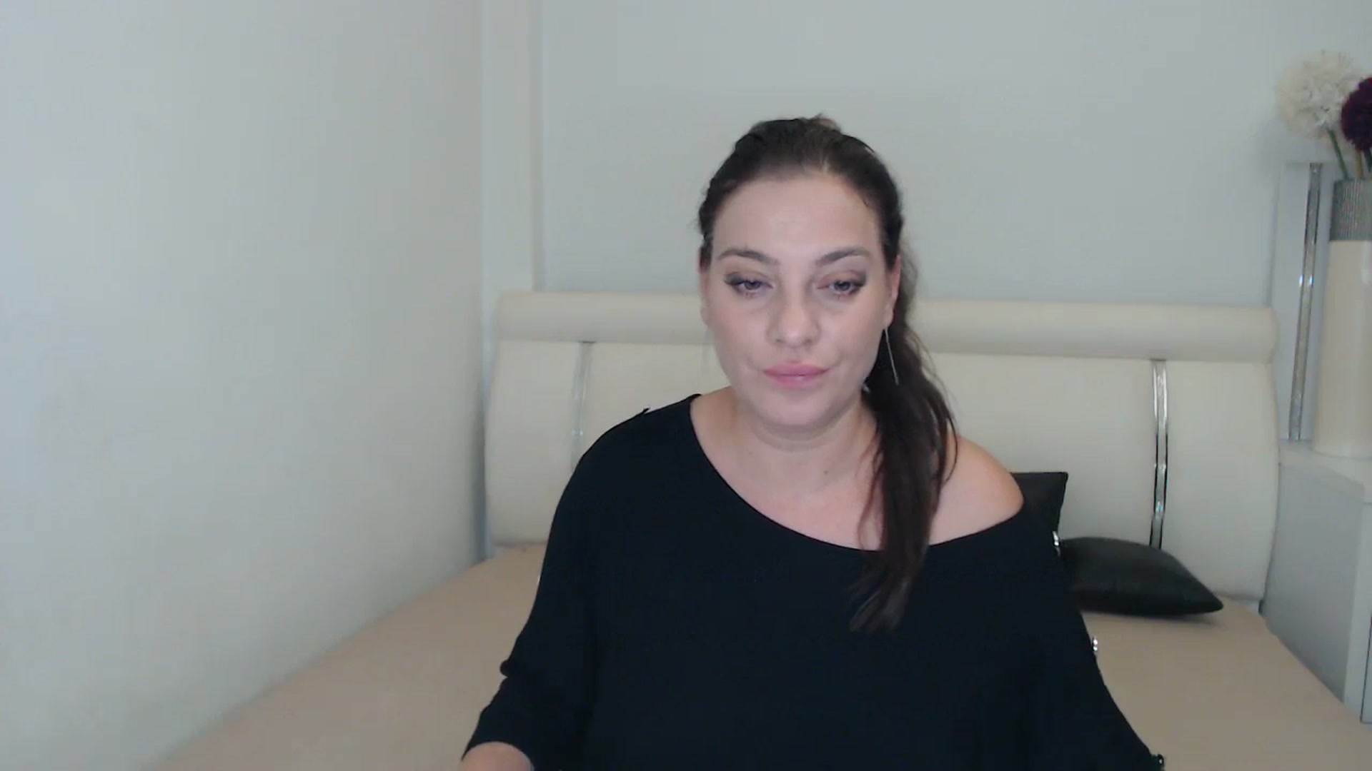Gallery image thumbnail from MissEva0's myfreecams stream on, 11/29/2023, 23:32 image 20 of 20