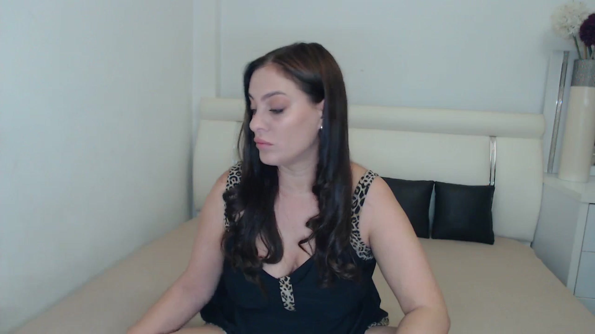 Gallery image thumbnail from MissEva0's myfreecams stream on, 11/30/2023, 19:17 image 18 of 20