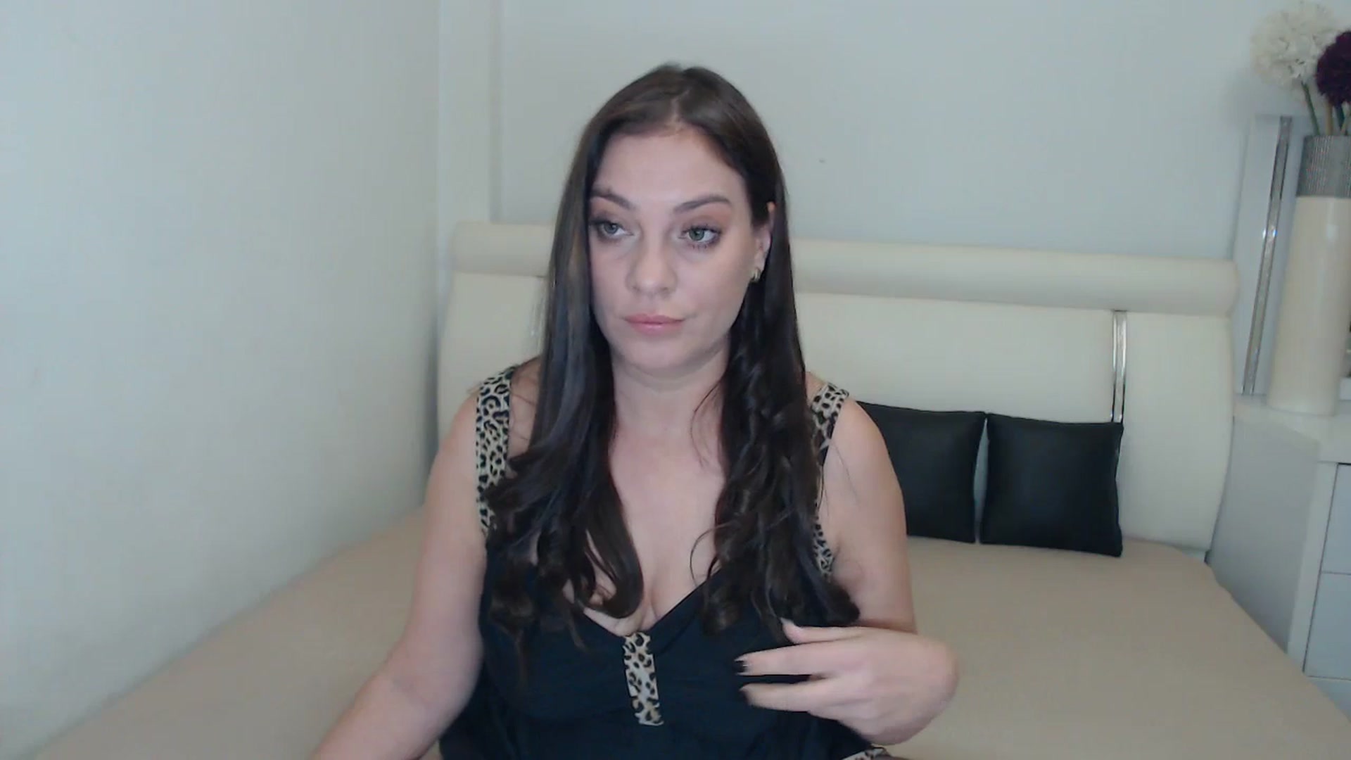 Gallery image thumbnail from MissEva0's myfreecams stream on, 11/30/2023, 19:17 image 4 of 20