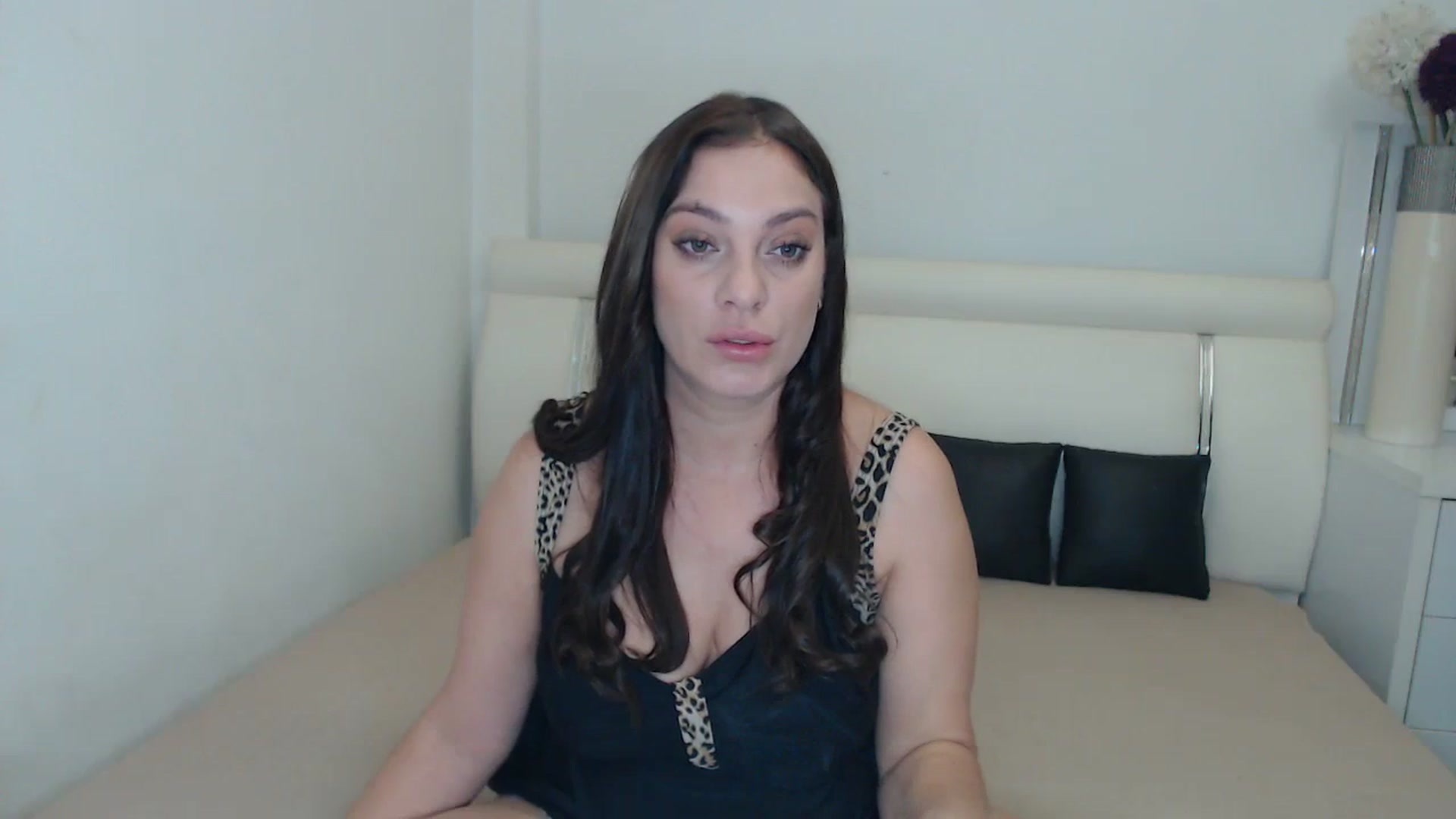 Gallery image thumbnail from MissEva0's myfreecams stream on, 11/30/2023, 19:17 image 17 of 20