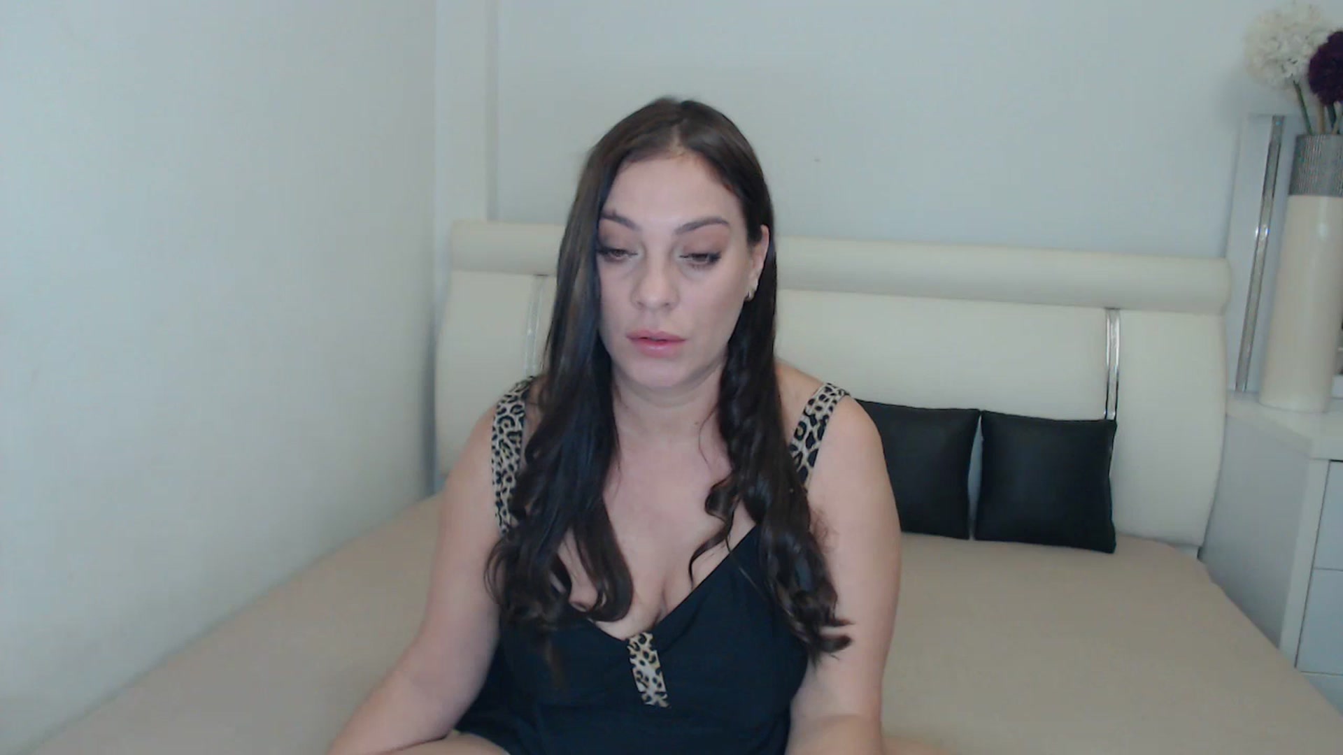 Gallery image thumbnail from MissEva0's myfreecams stream on, 11/30/2023, 19:17 image 14 of 20