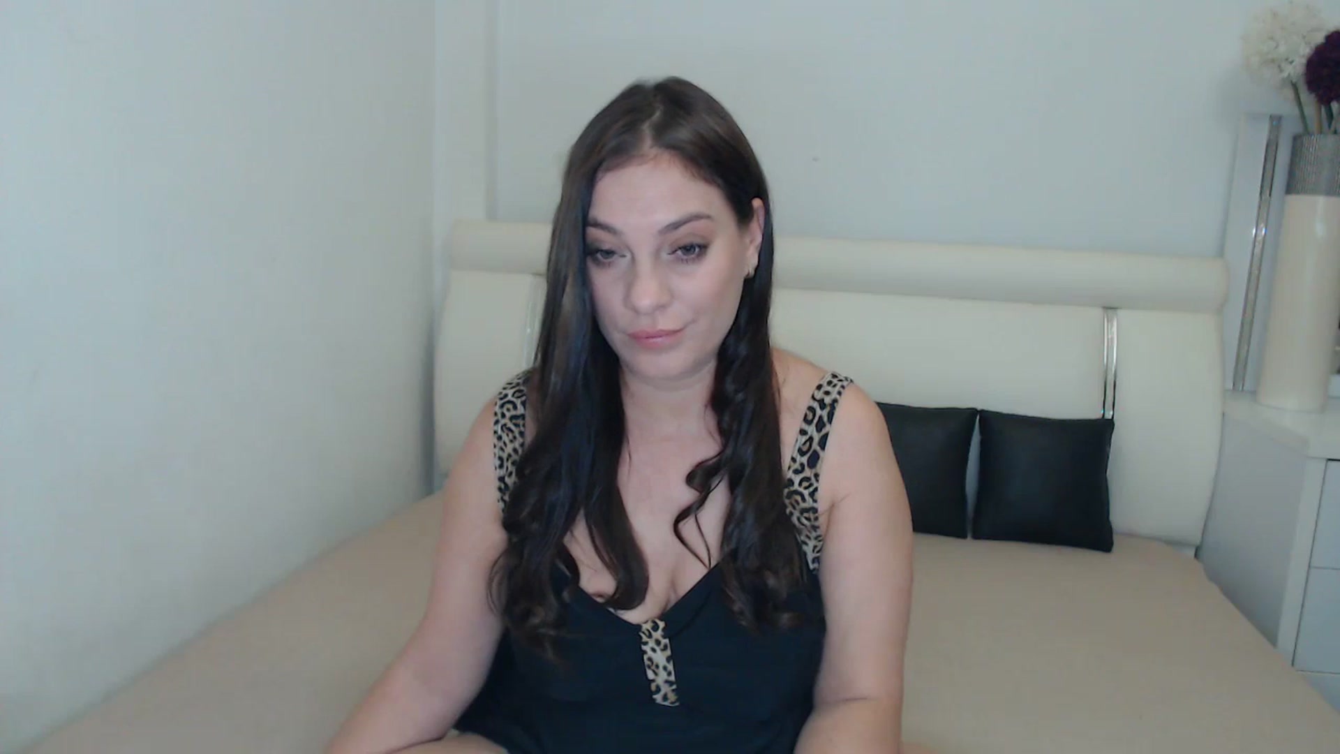 Gallery image thumbnail from MissEva0's myfreecams stream on, 11/30/2023, 19:17 image 16 of 20