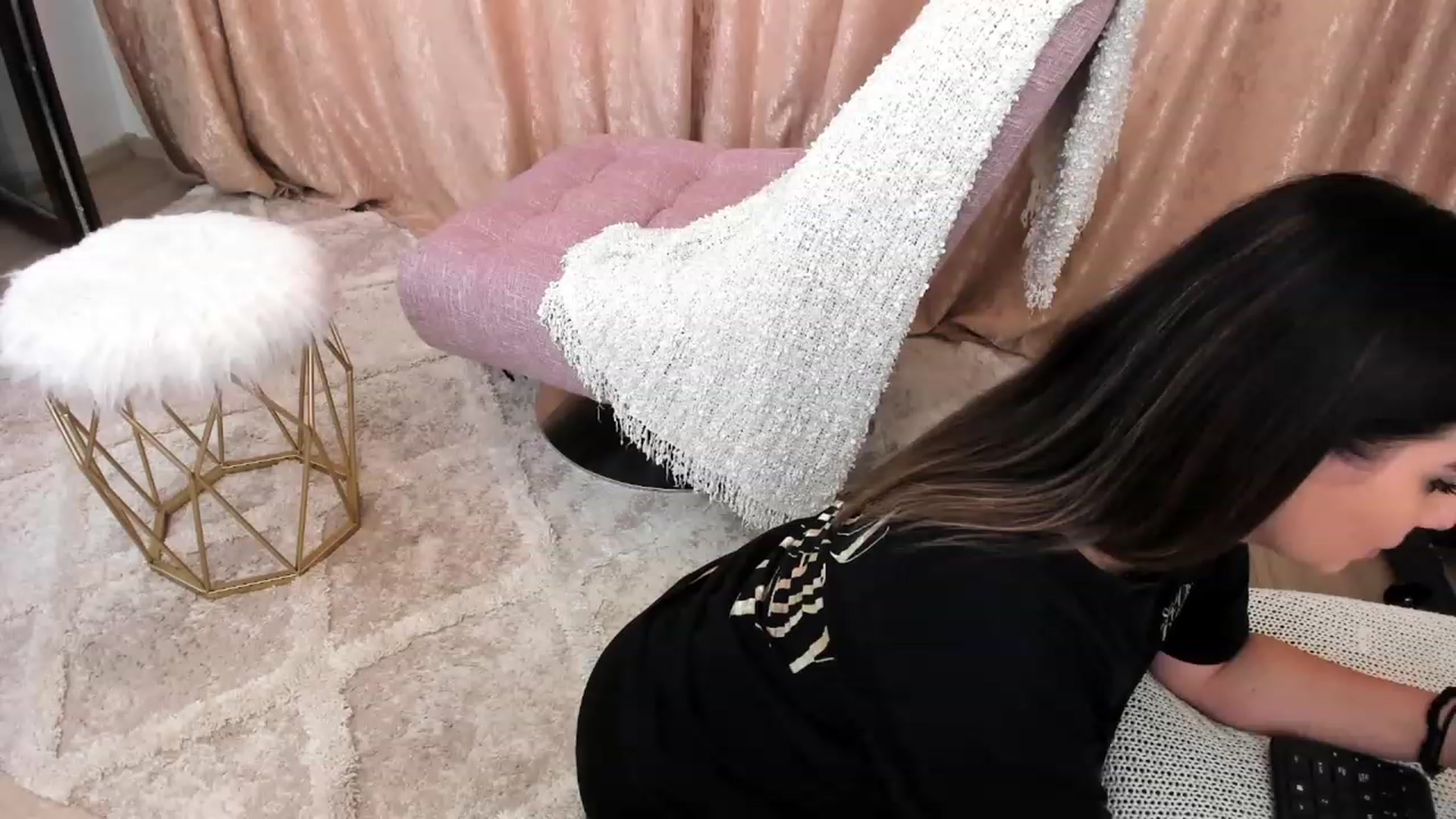 Gallery image thumbnail from MissFairy's myfreecams stream on, 12/20/2022, 20:00 image 14 of 20